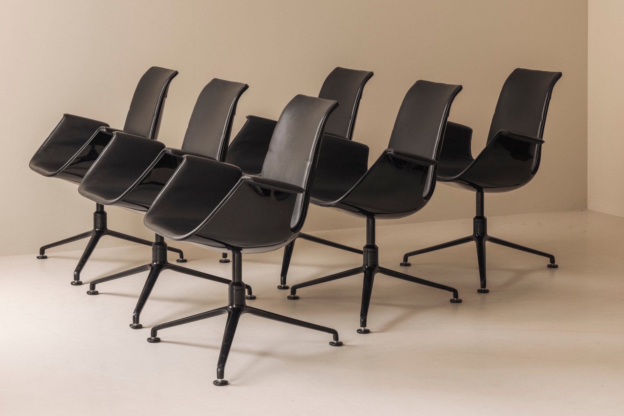 1/6 Bird Low Tulip Chairs by Preben Fabricius & Jorgen Kastholm, 1980s — detail view