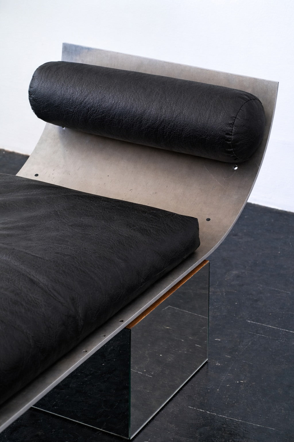 Minimalism Daybed DN_S2501 in Aluminium  — view 10