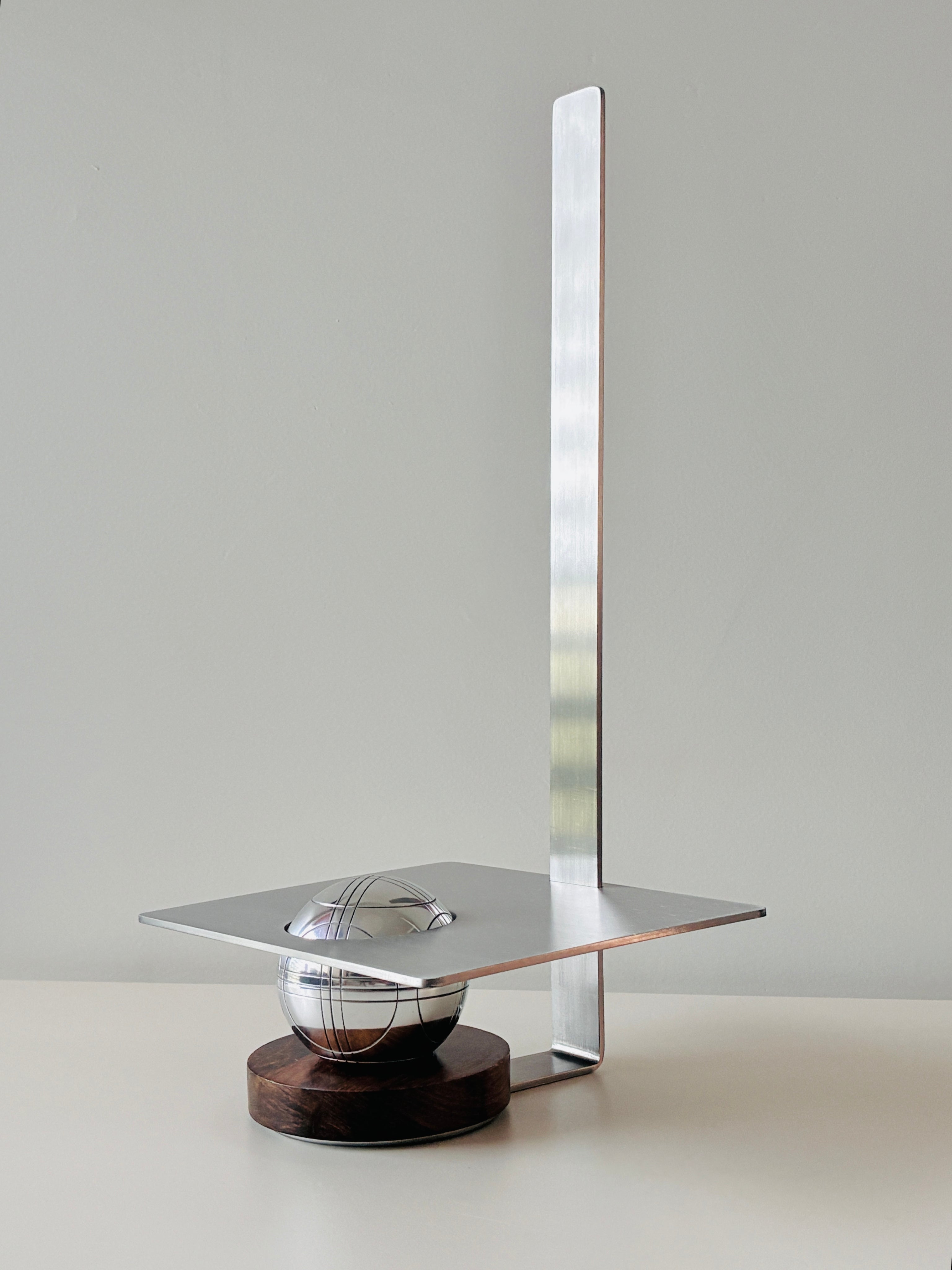 Mimi Easel by HT. | The Oblist
