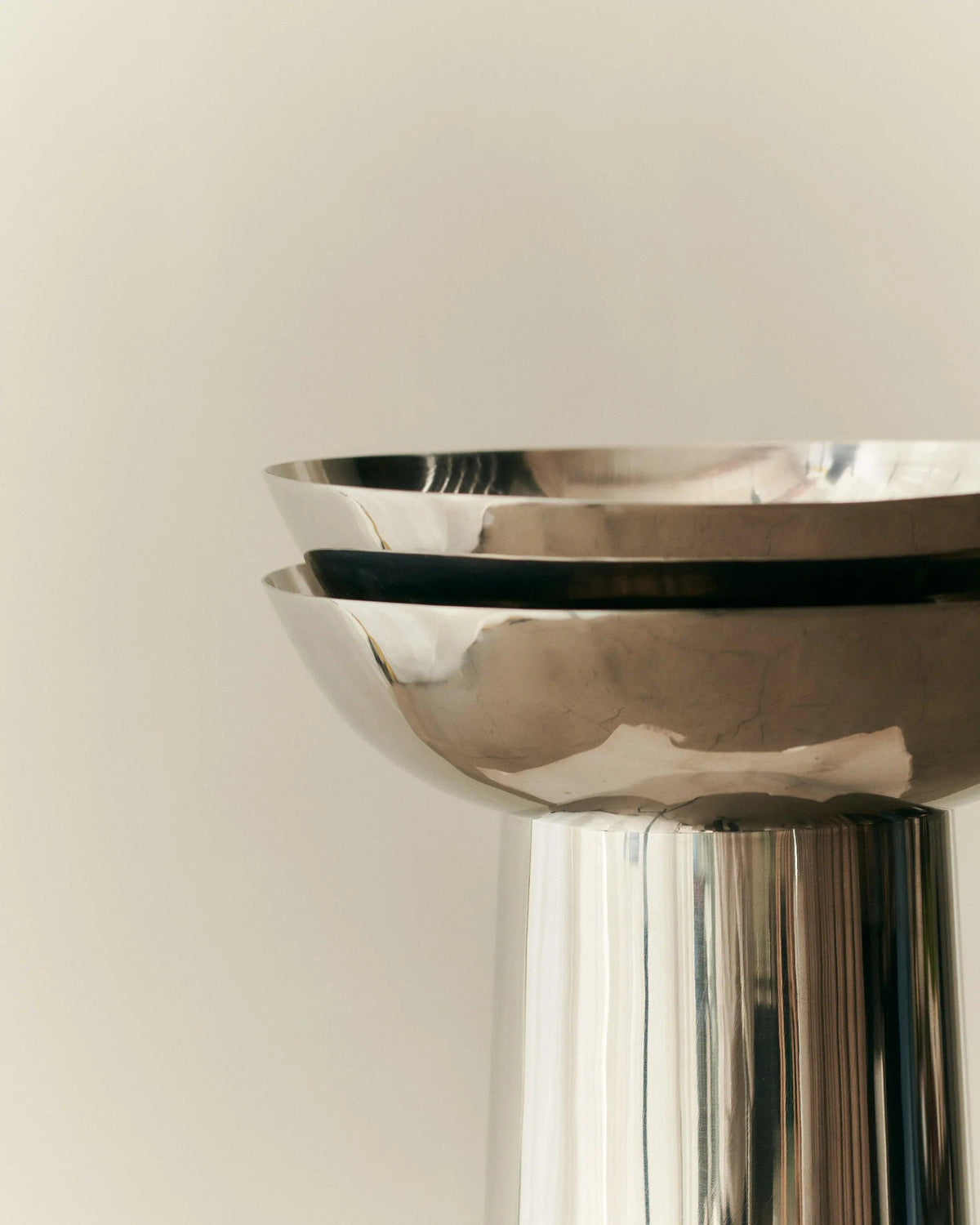 FOUNTAIN VASE 02 — lifestyle setting