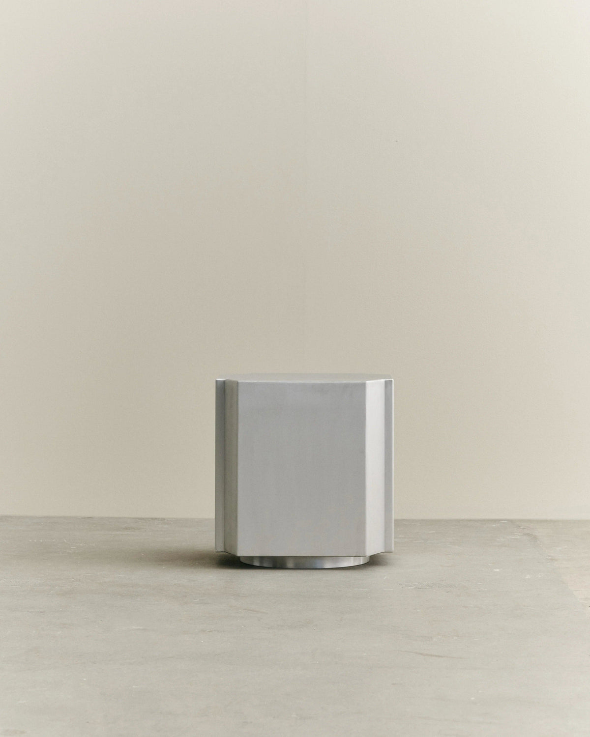 FUNKI STOOL 01 by Louise Roe | The Oblist