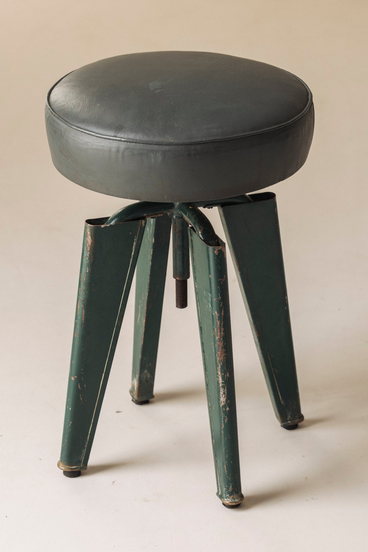 Highly collectible Clémenceau stool by Domin & Genevrière, Maison Dominique 1957 — side angle