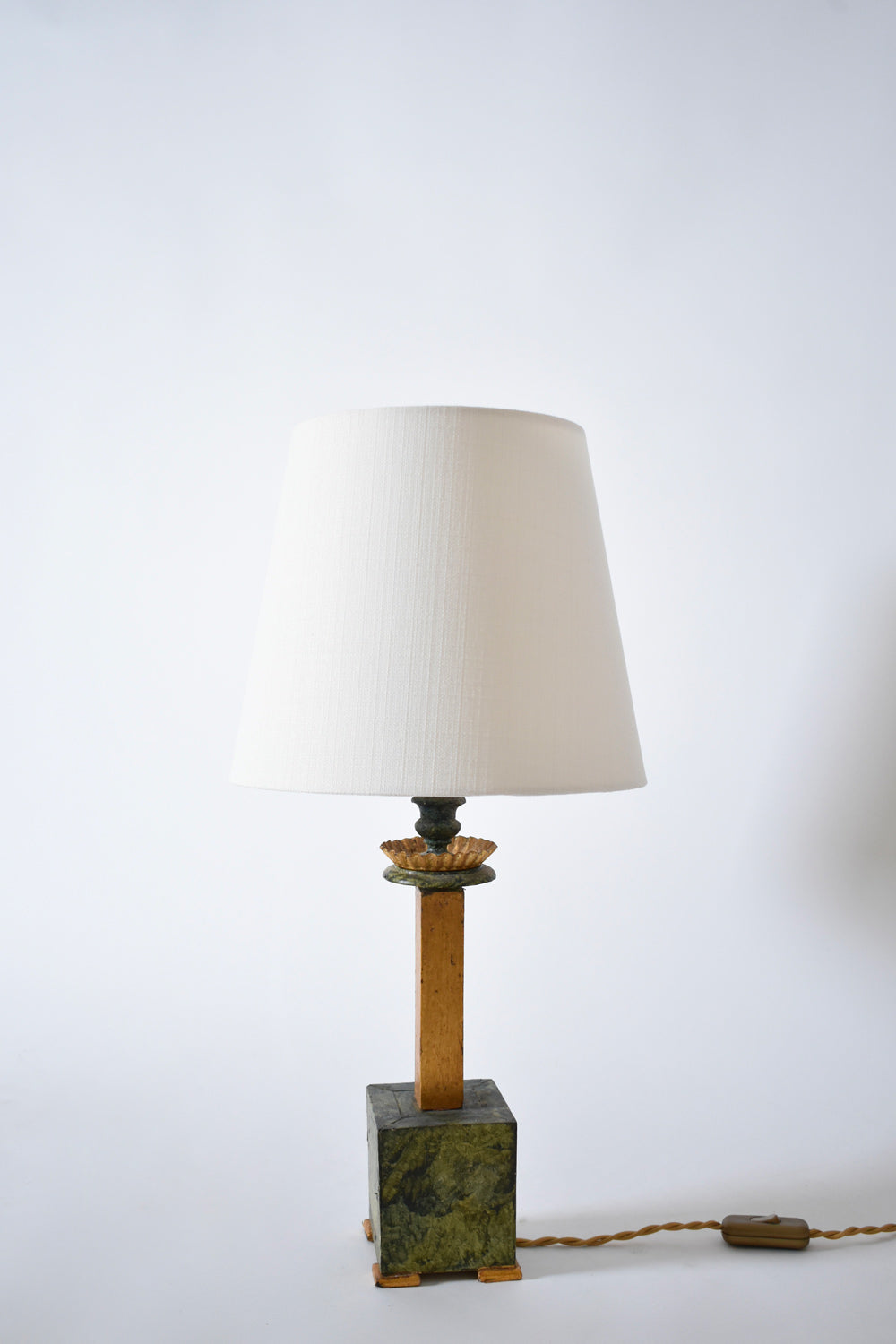 Pair of marble trompe l'oeil wooden lamps, 1940s — detail view