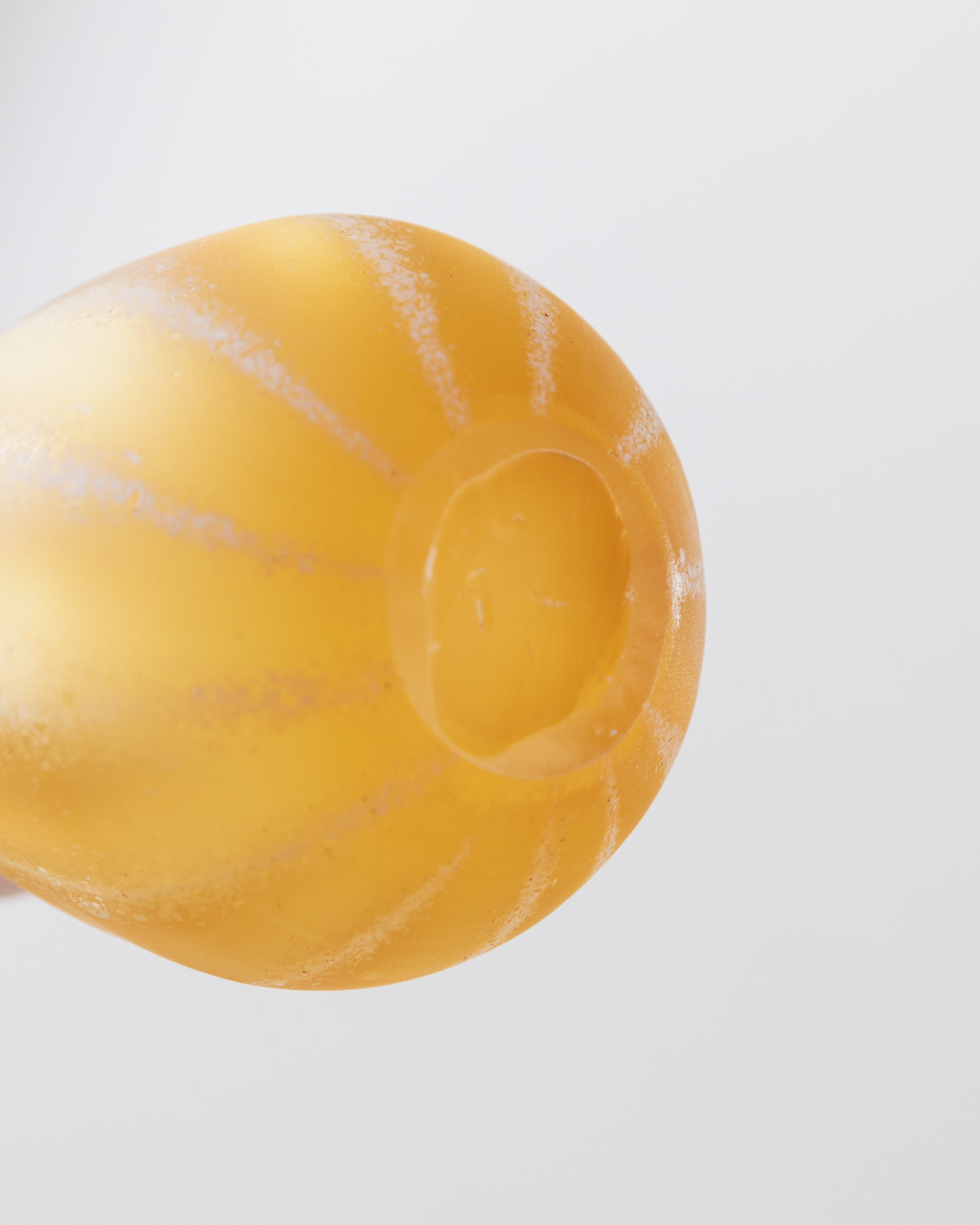 Large Murano Glass Vase - Italy 1960s — top view of amber glass design