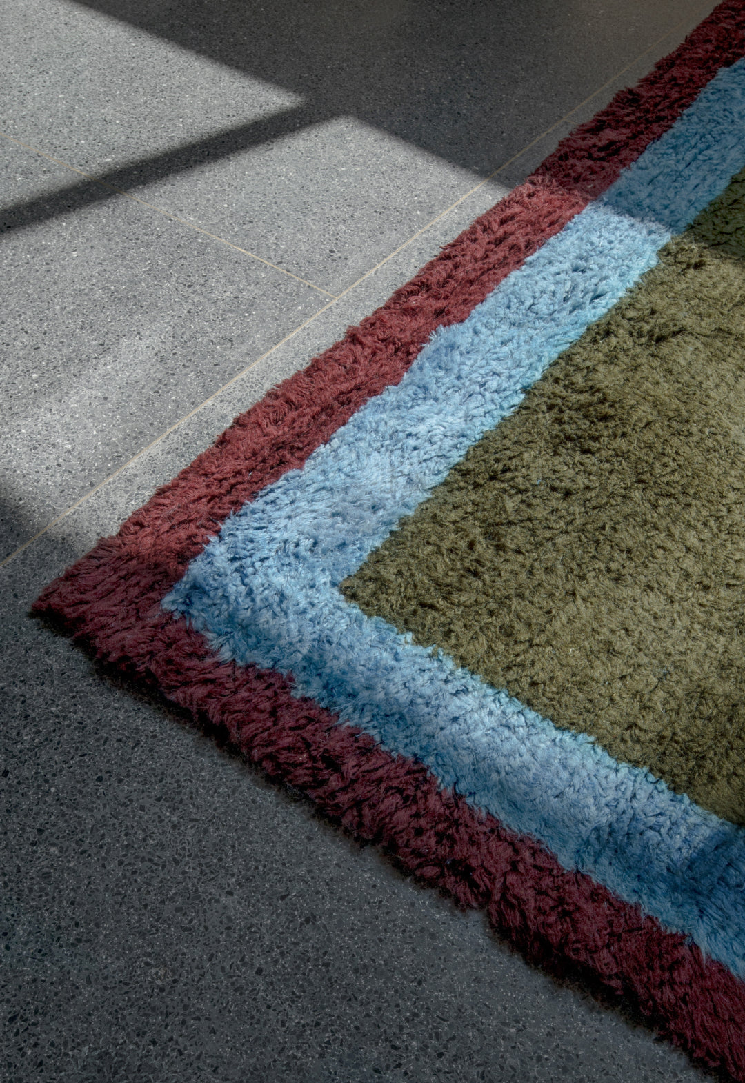'Shaggy' Handwoven Rug in New Zealand Wool, Edge Eden — detail view