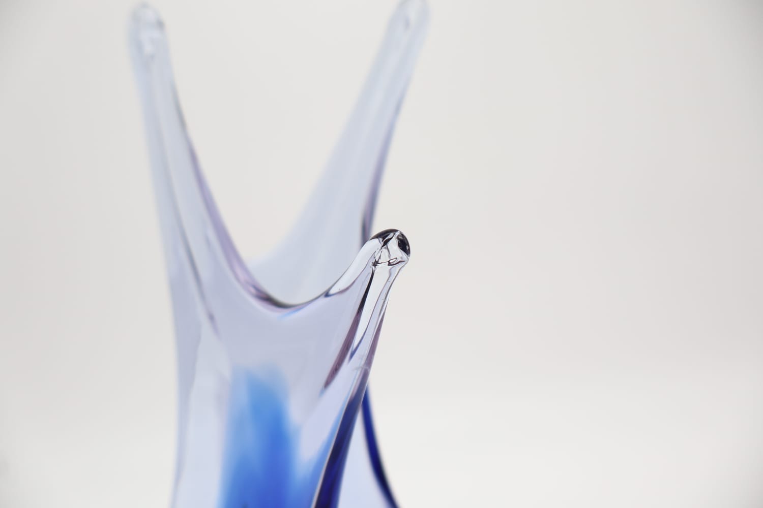 Mid-Century Hand-Blown Sculptural Glass 'Petal' Vase by Jan Beránek for Škrdlovice – 1960s — lifestyle setting