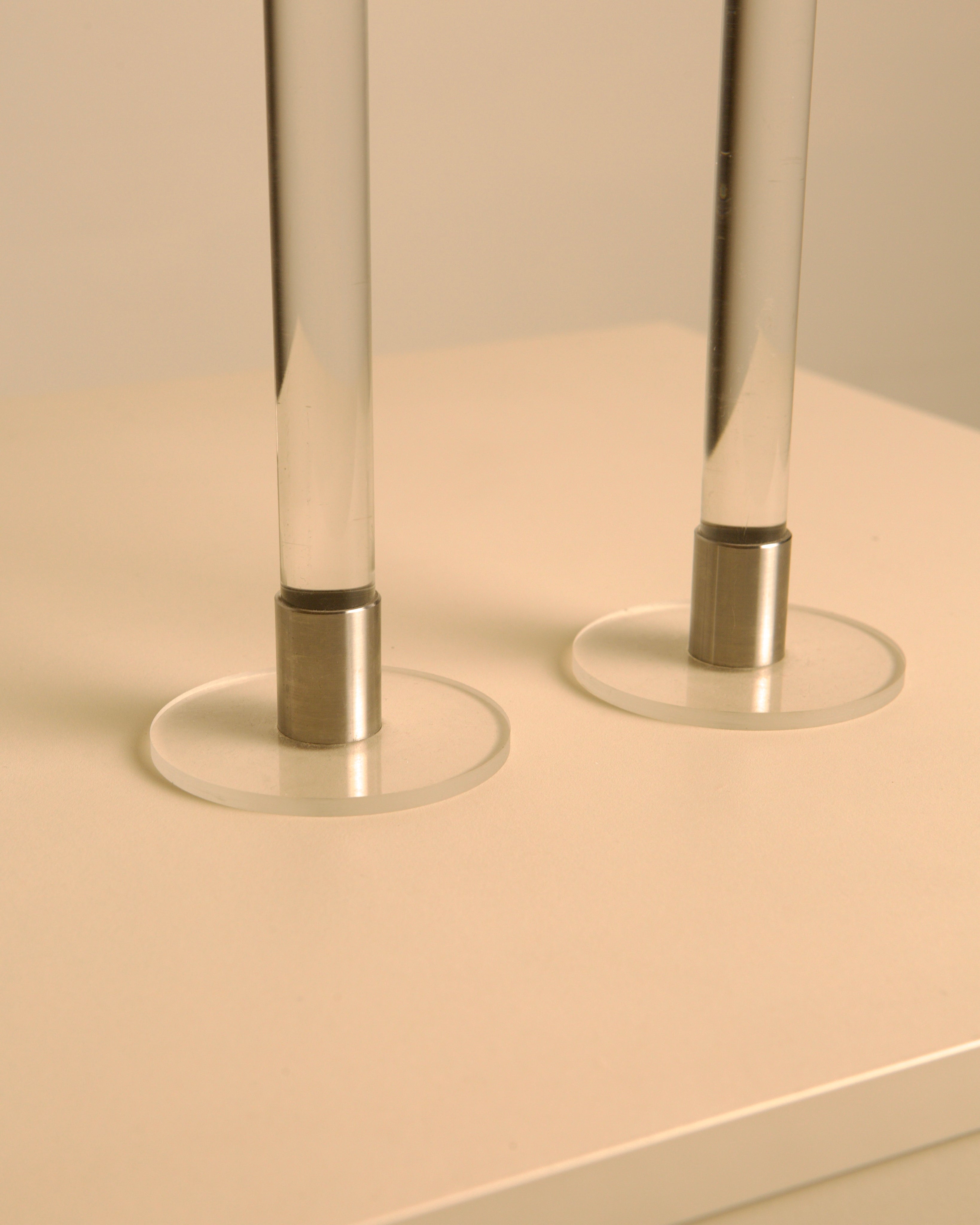 Paire de Bougeoirs en Lucite et Argent Italiens, Années 70