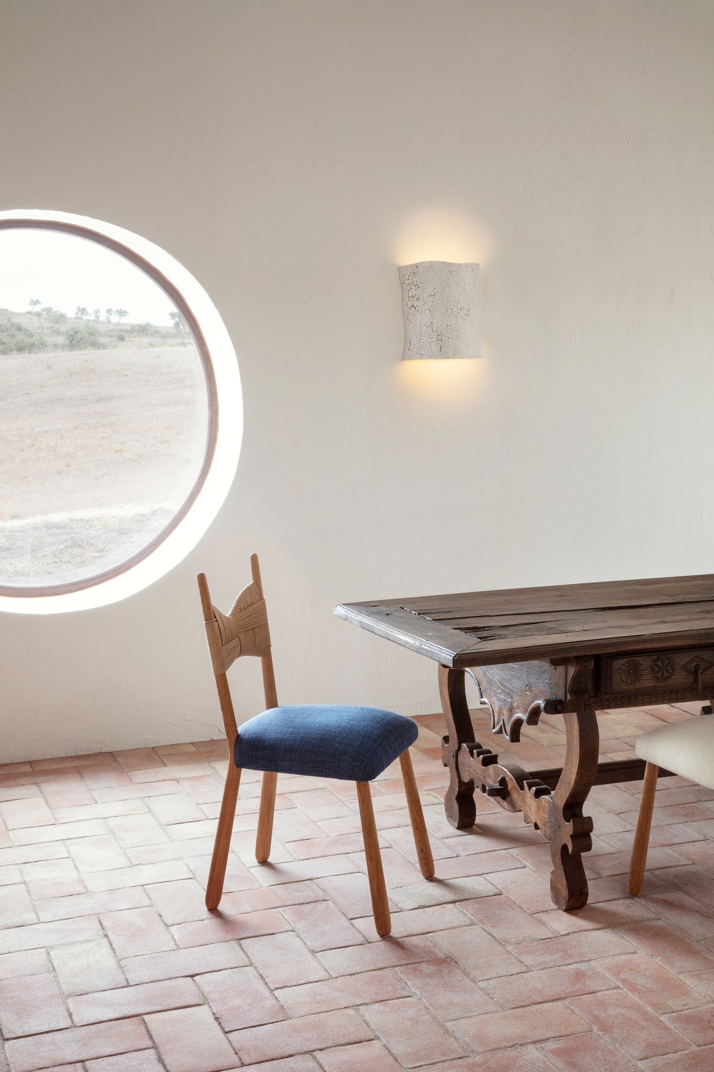 Perícia Dining chair — in context