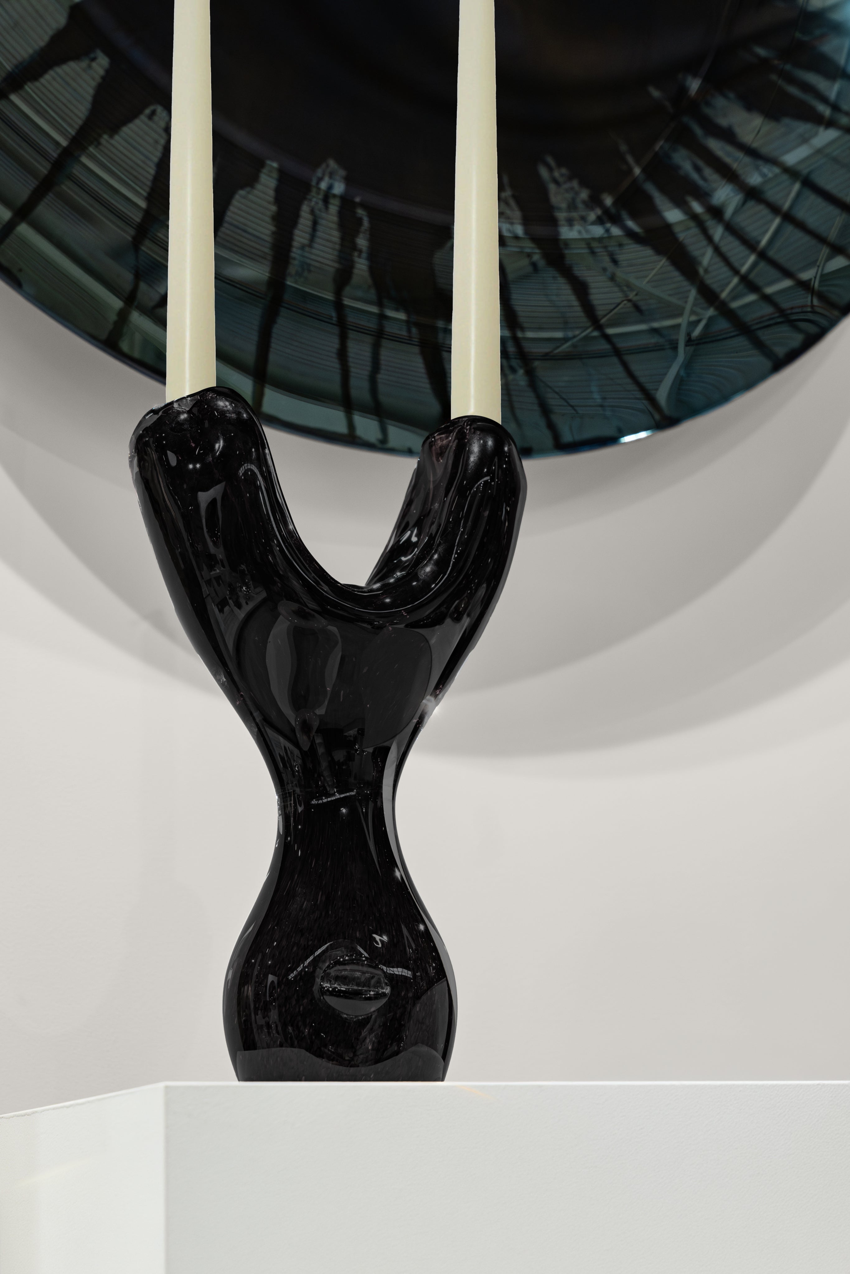Sylve Candle Holder II — close-up of glossy black ceramic design