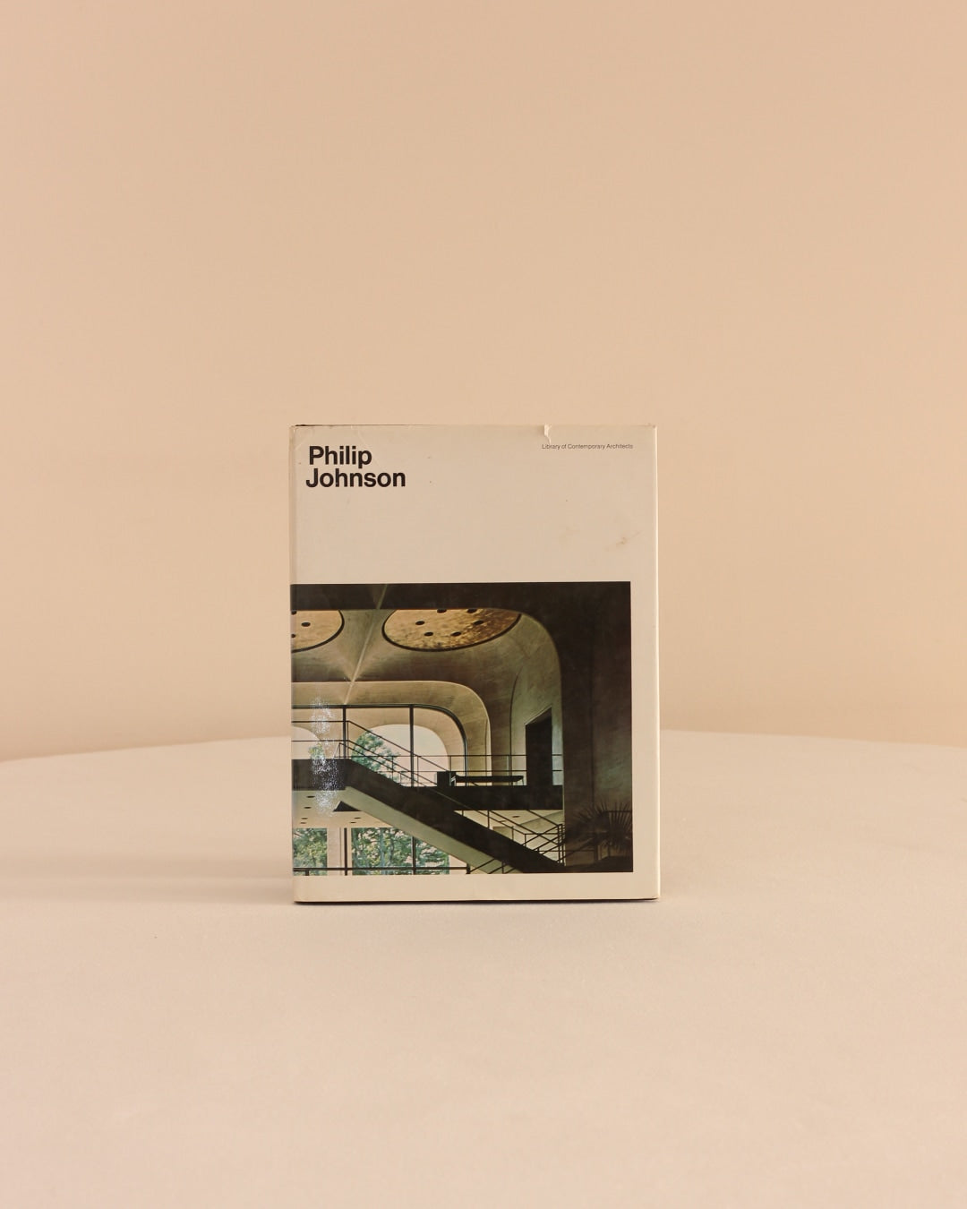 Philip Johnson, Library of Contemporary Architects — alternate view