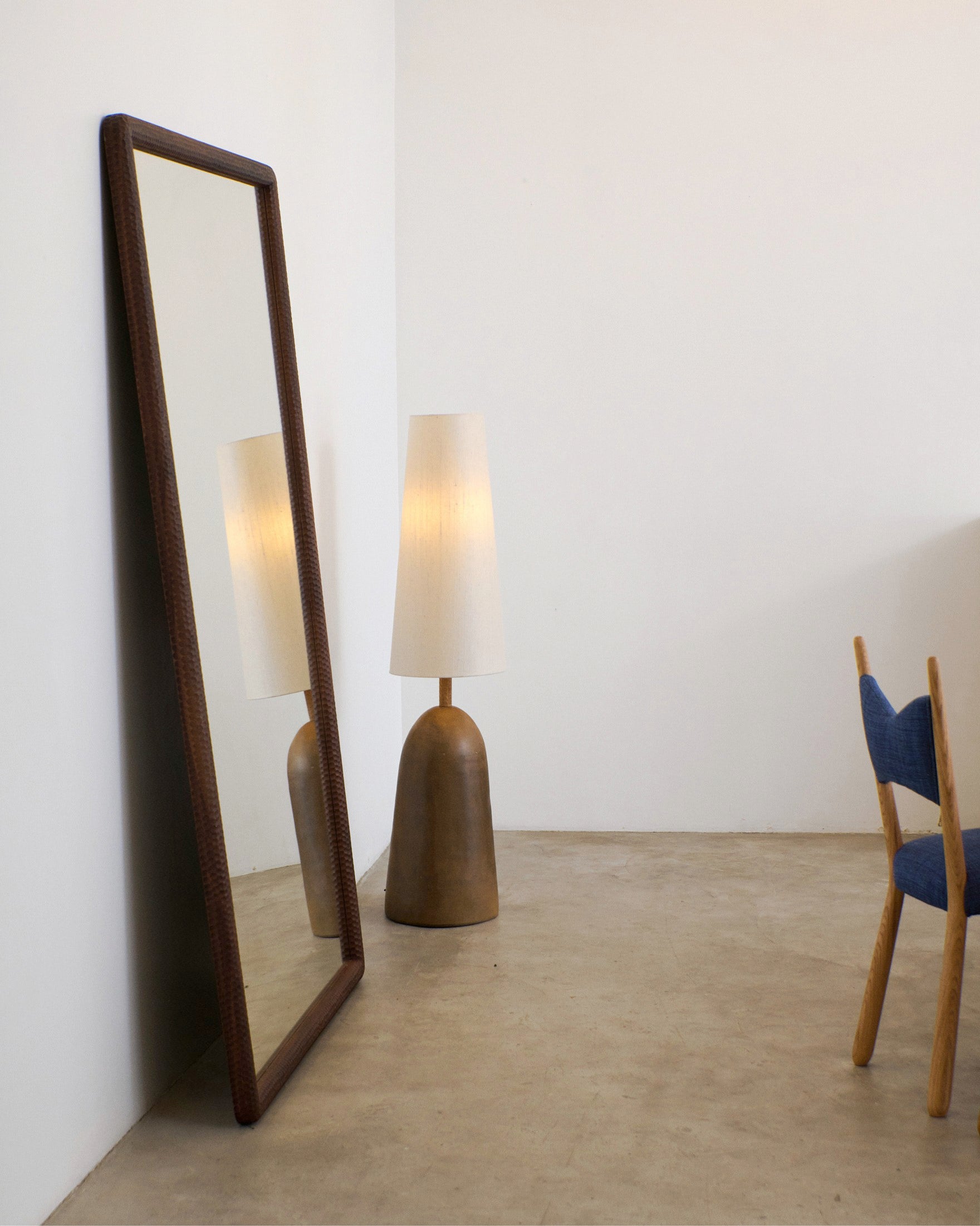 Quinta Floor Light No1 — alternate view