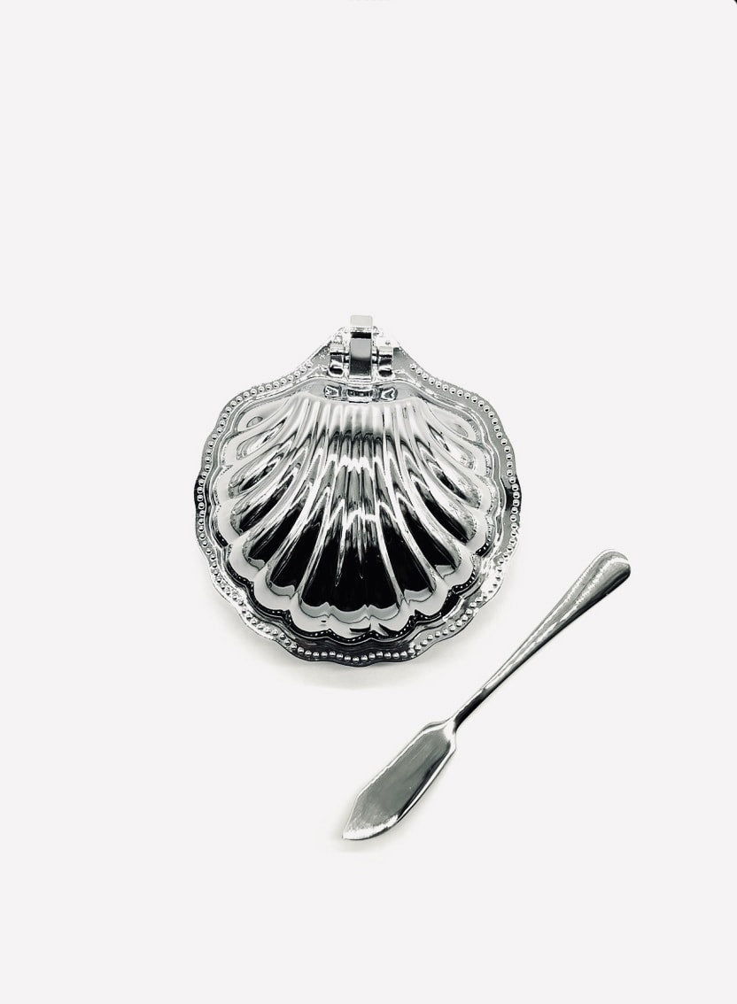 Shell butter dish by LA PARADE | The Oblist