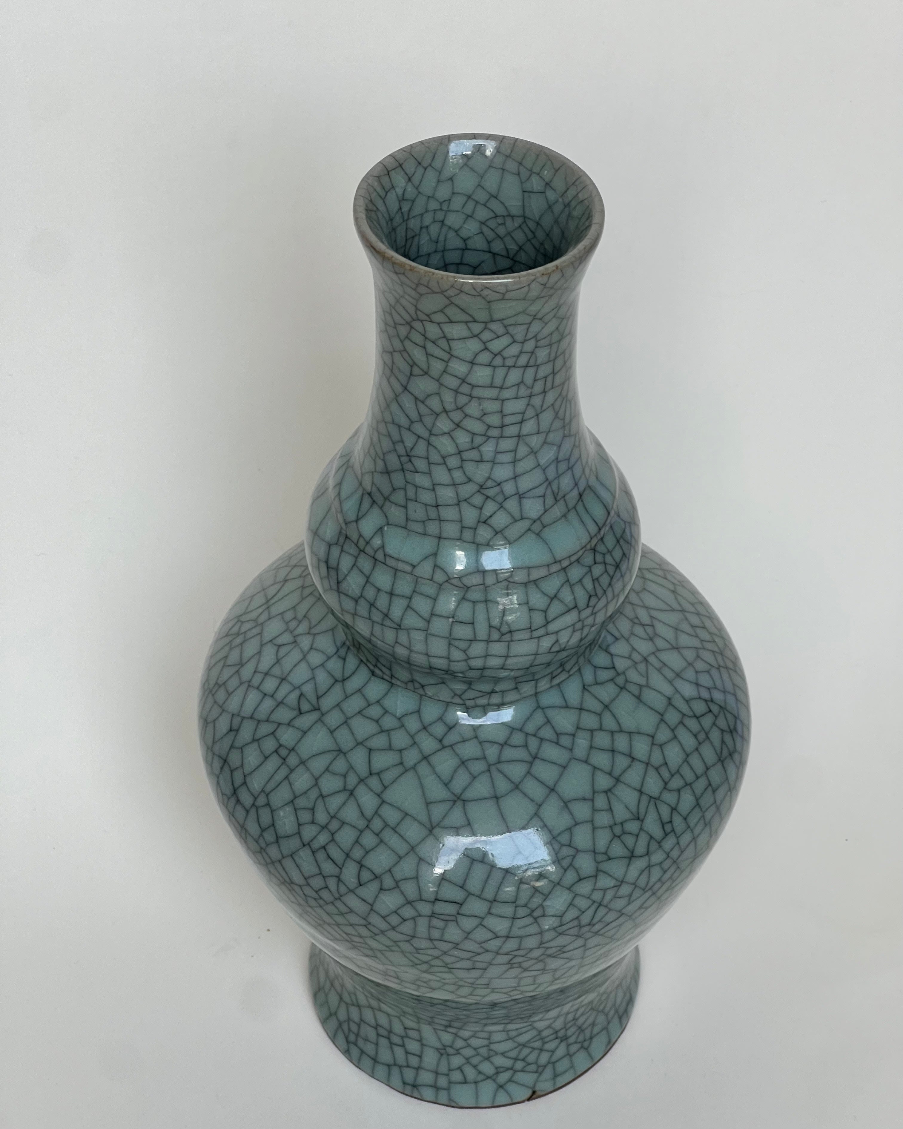 Cracked Celadon Vase - Korea, 20th/21st century — detail view