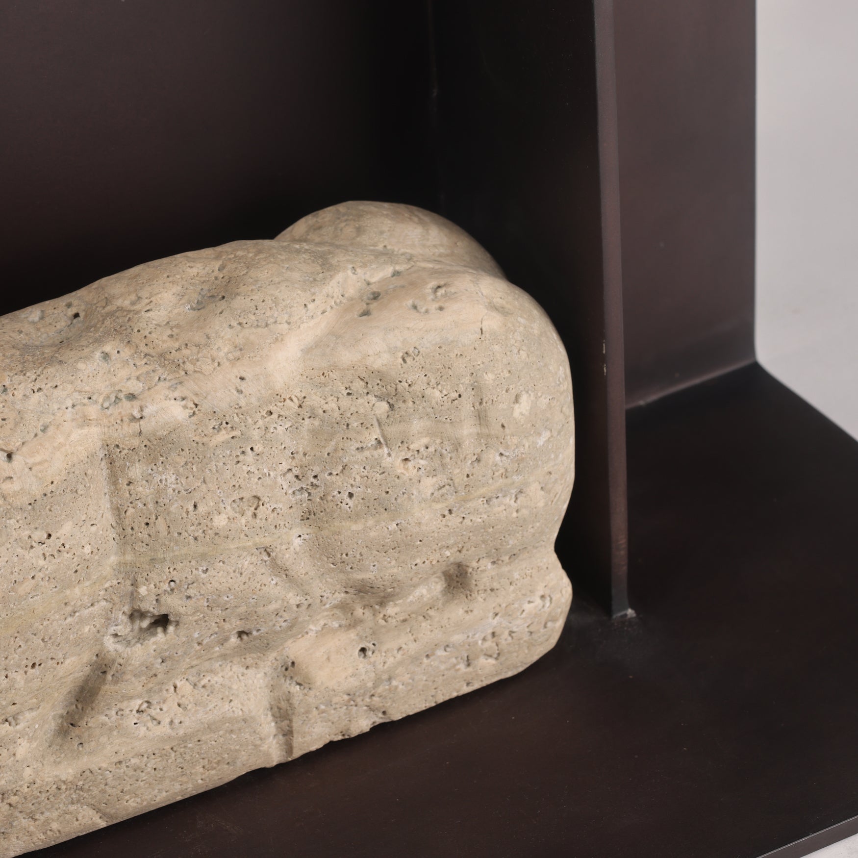 Govar Sculpture — lifestyle setting