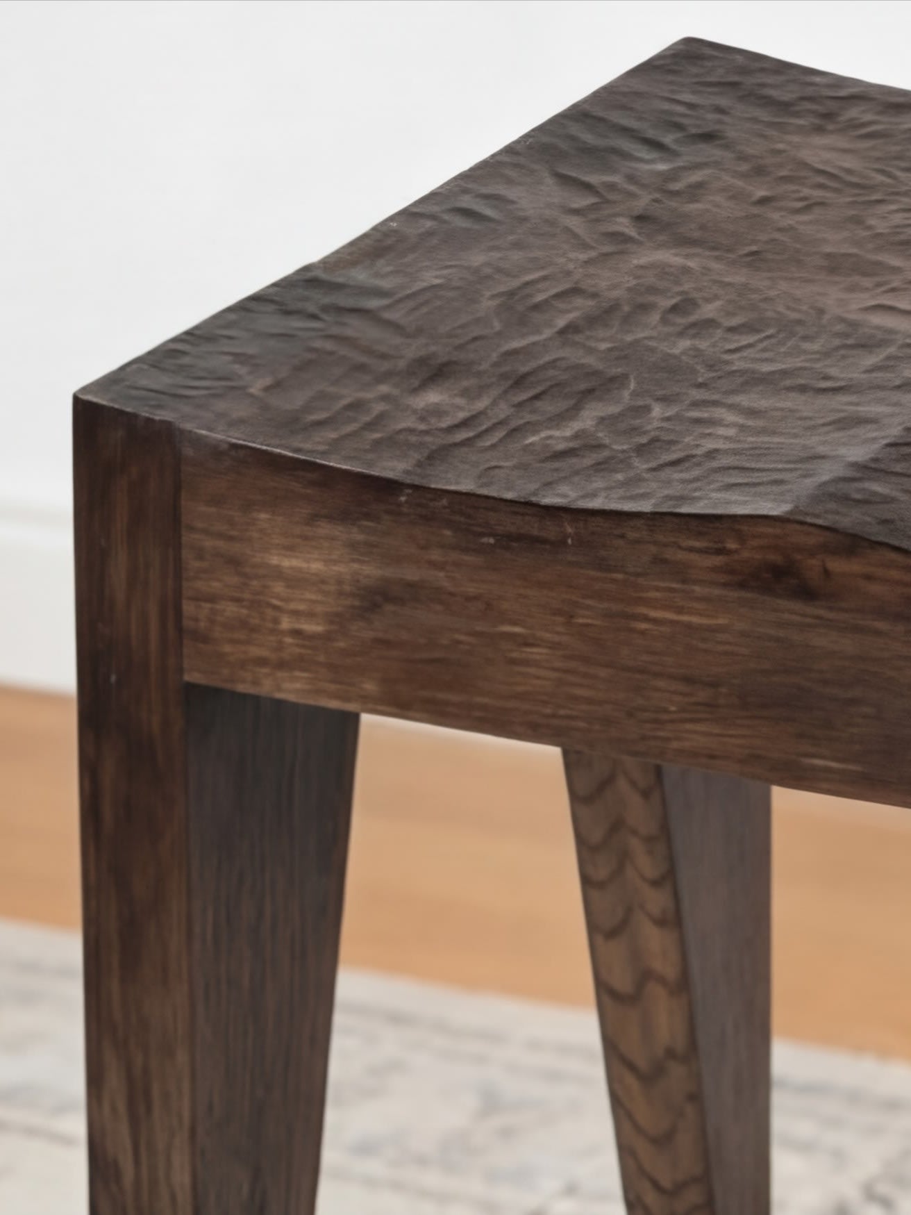 Stool "Onde" — alternate view