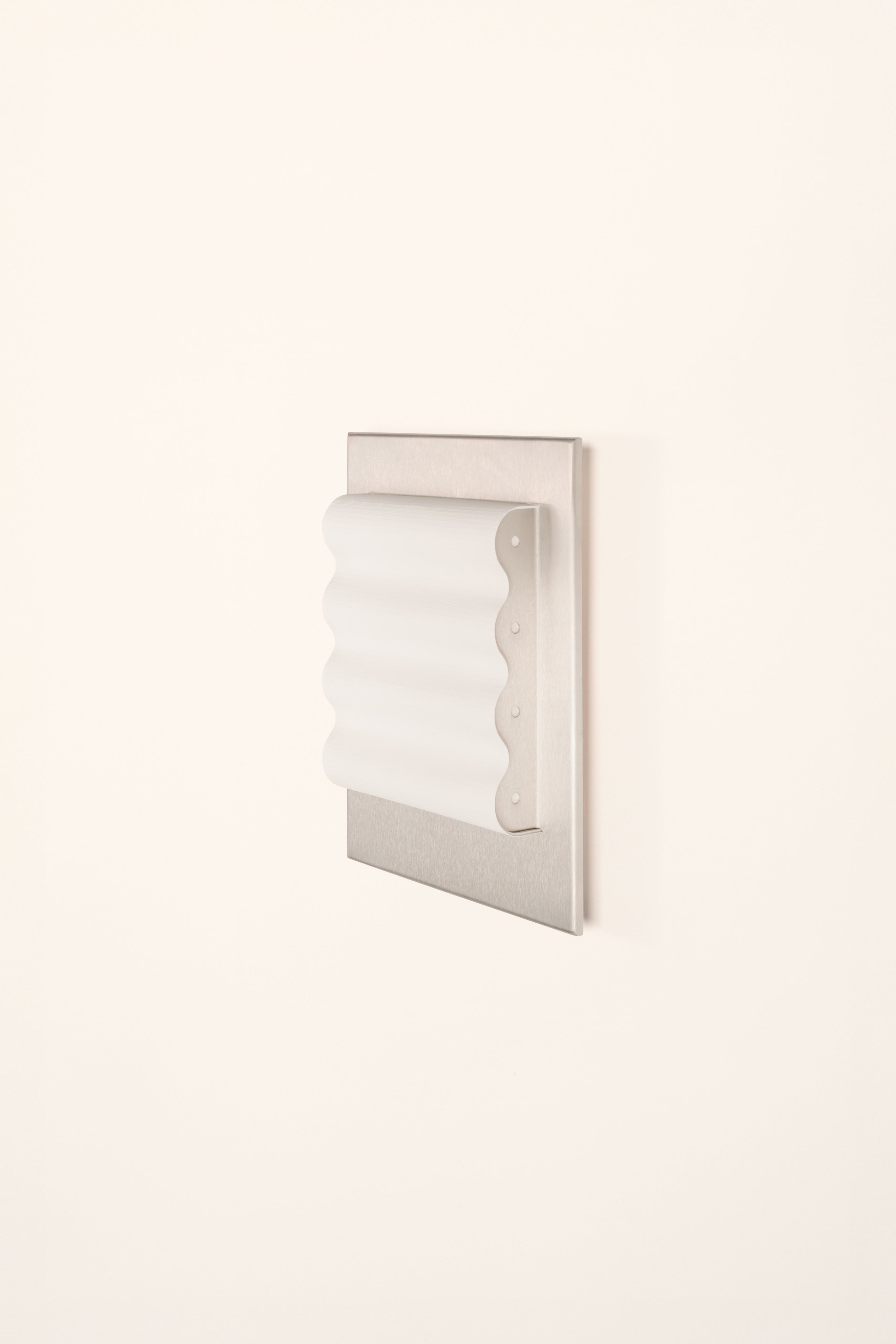 Frame" Brut S — wall lamp with frosted glass in modern setting