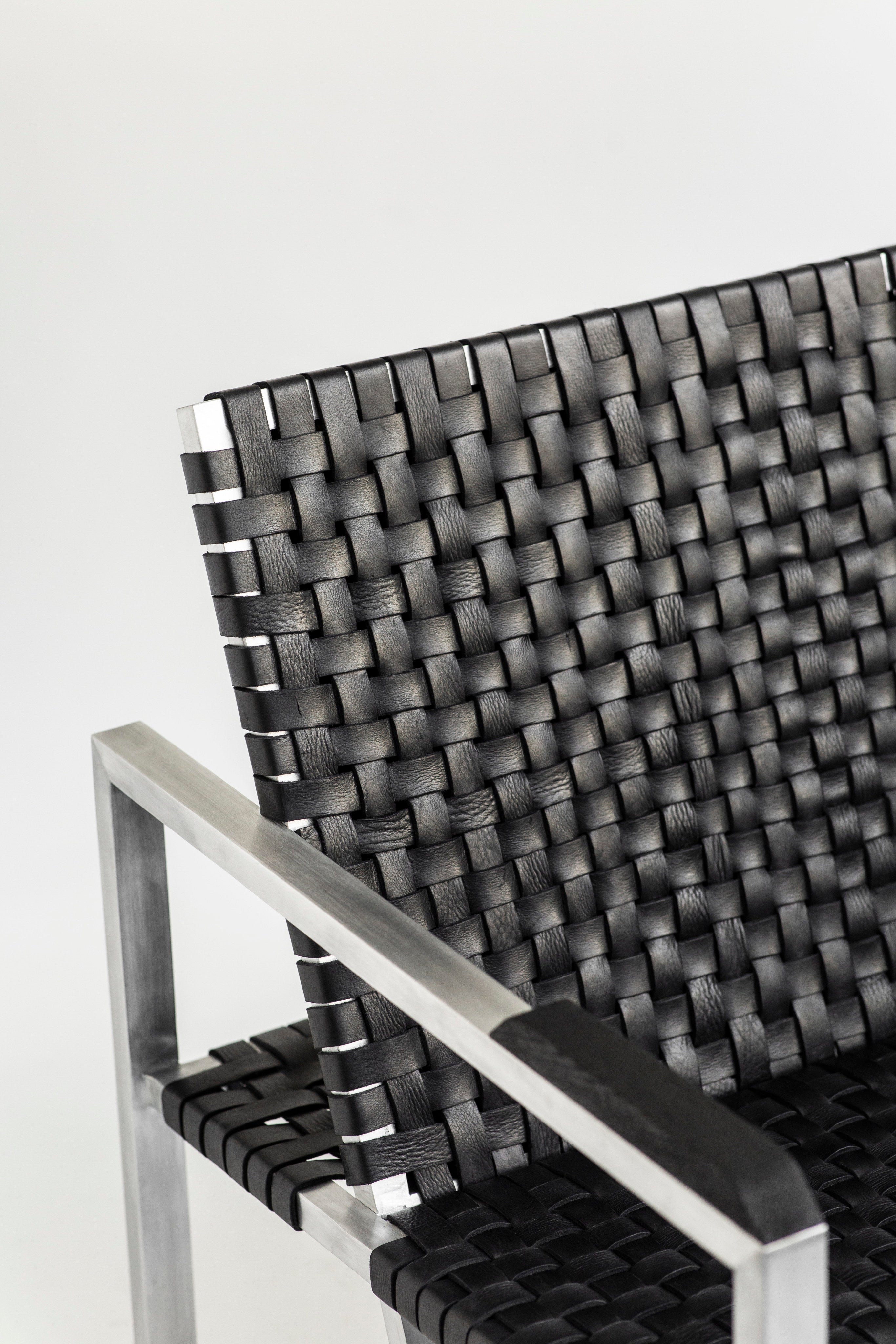 RIA II Lounge Chair — close-up of black woven seat detail