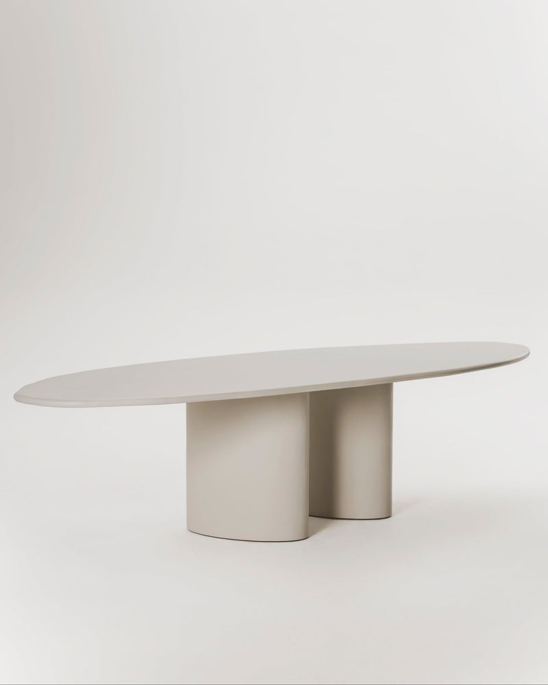 Garra Dining Table — detail view