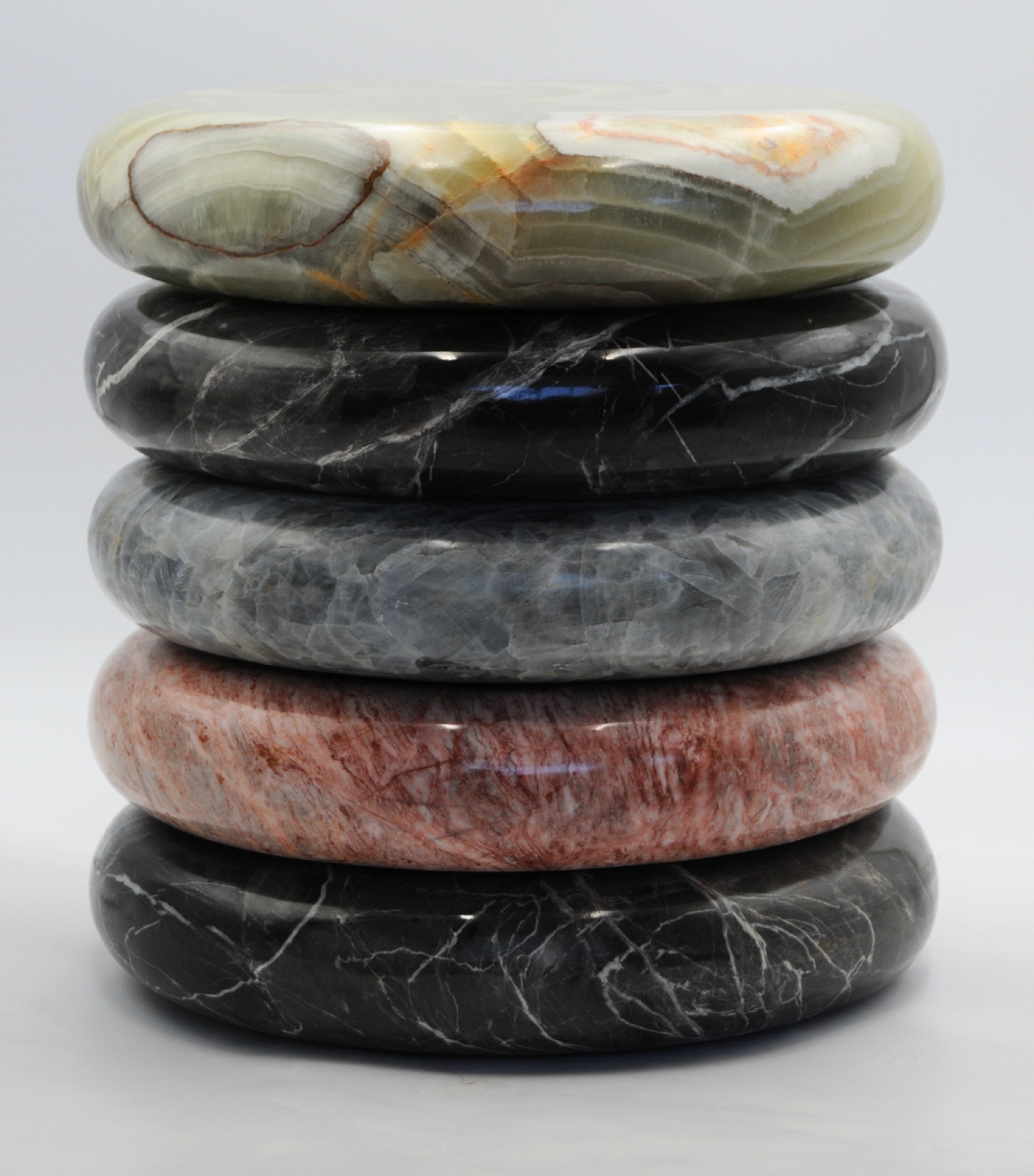 'Olo' Marble Nightstand — close-up