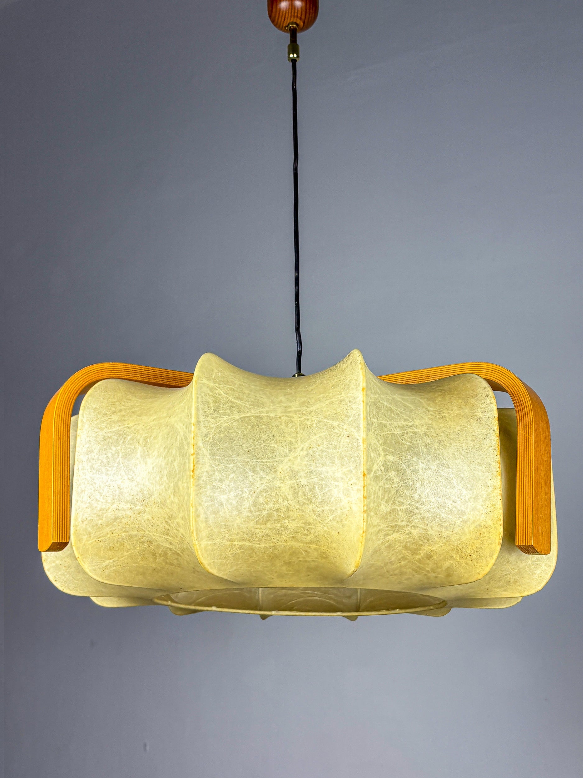 Mid-Century Cocoon Pendant Lamp, Resin & Pine Wood, Italy, 1960s by Malamar Studio | The Oblist