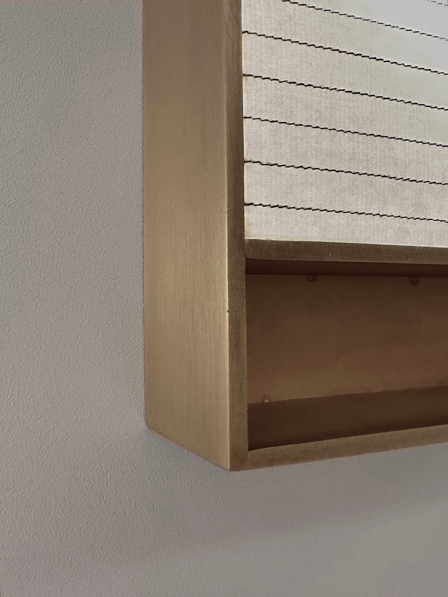 biiit 010 / Wall lamp — close-up