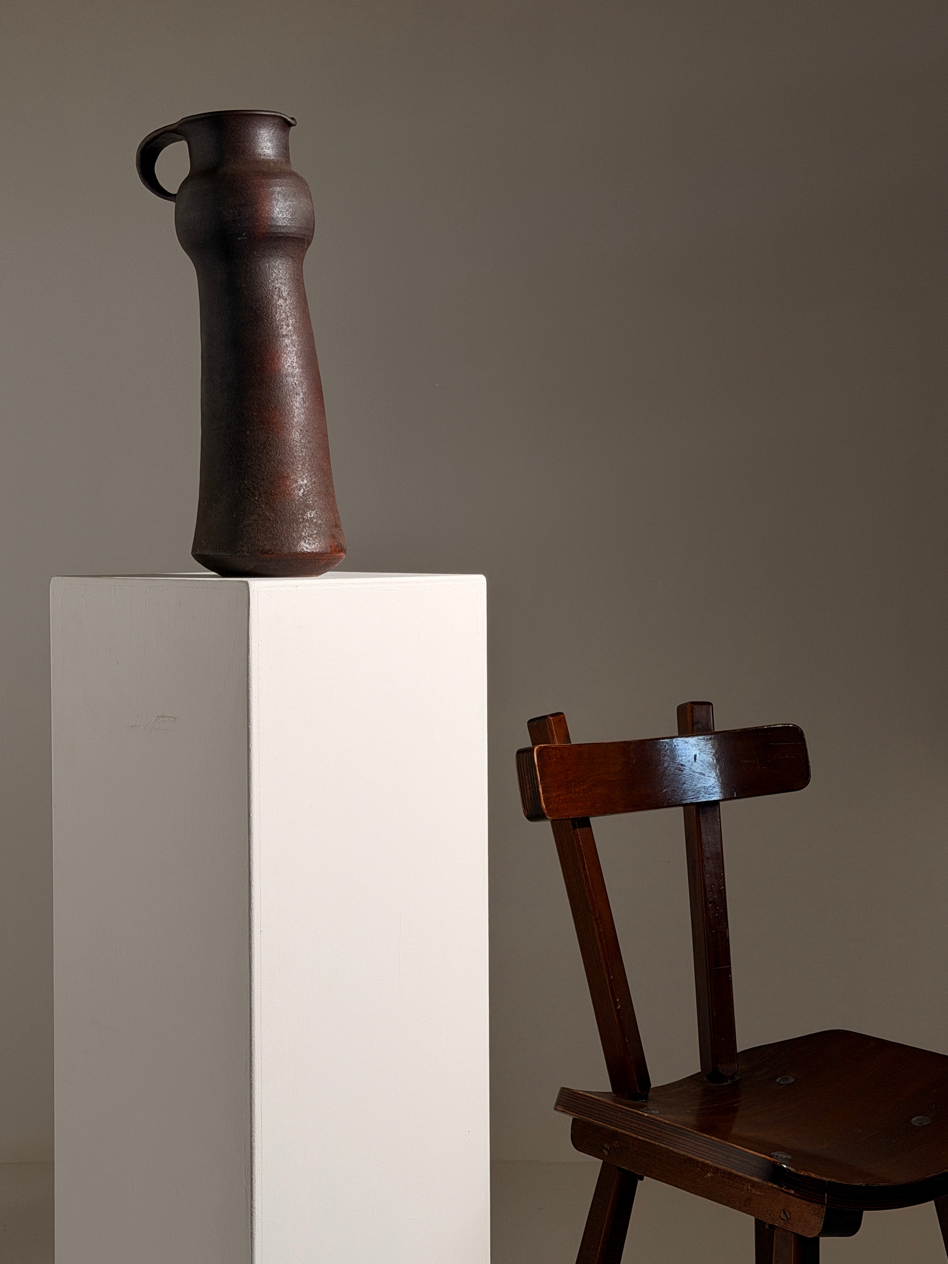 Large wood-fired pitcher by Michel & Nicole Anasse, Vallauris, circa 1960 — close-up