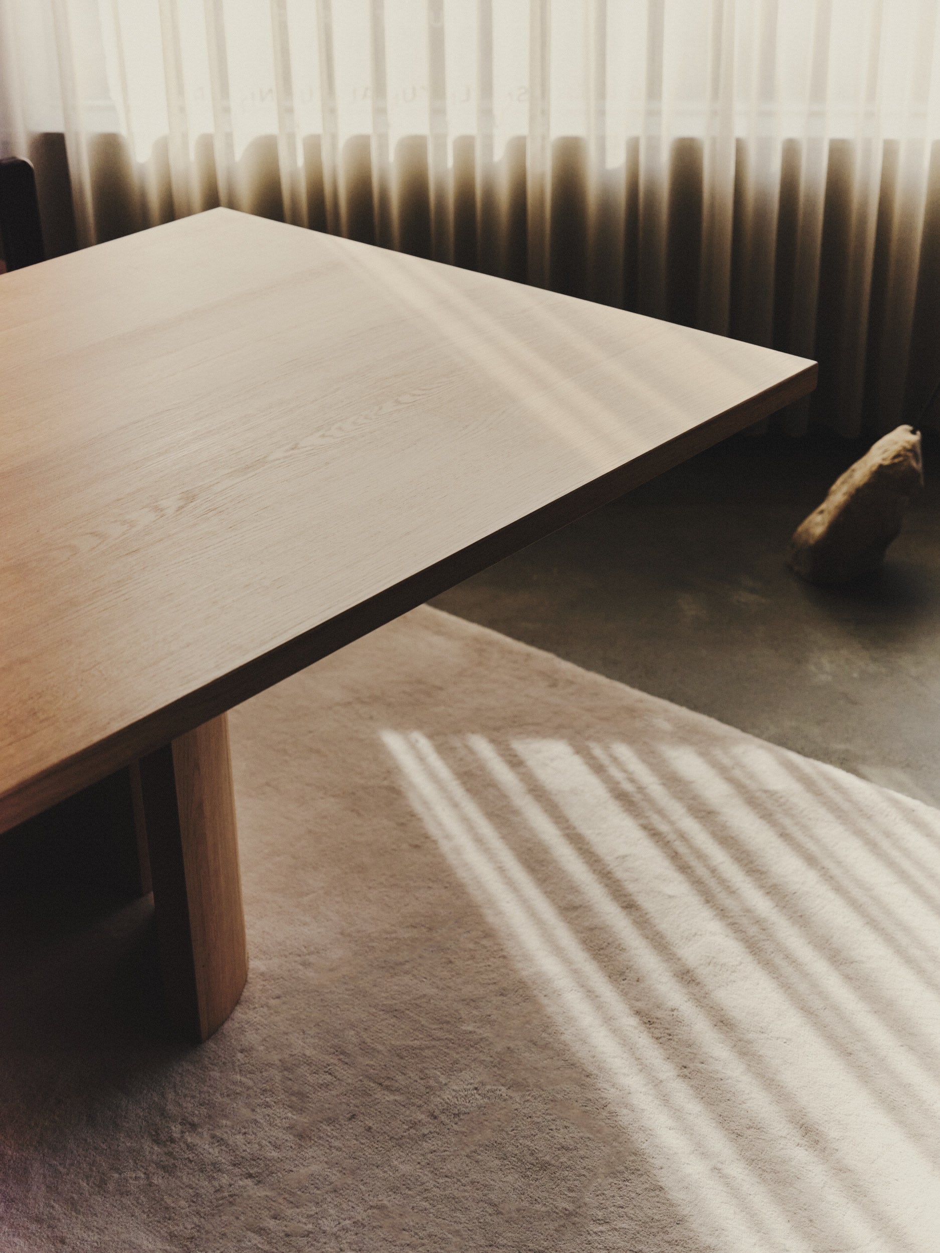 Aperta Rectangular Table - Single Base — side angle
