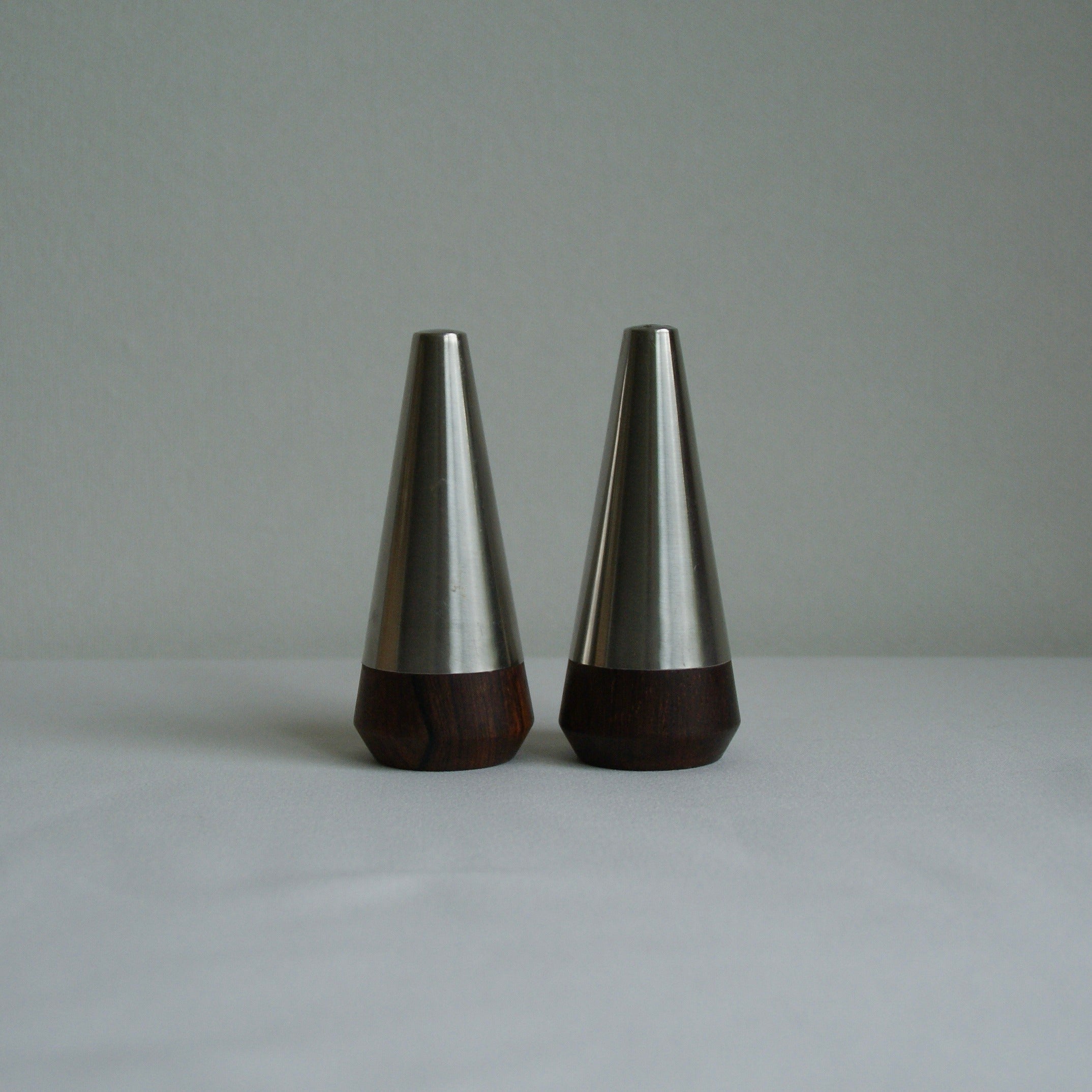 Mid-century Pepper & Salt Shaker by Tafelgeluk | The Oblist