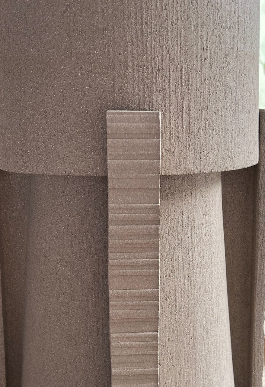 La Lampe de Table Hold en Céramique