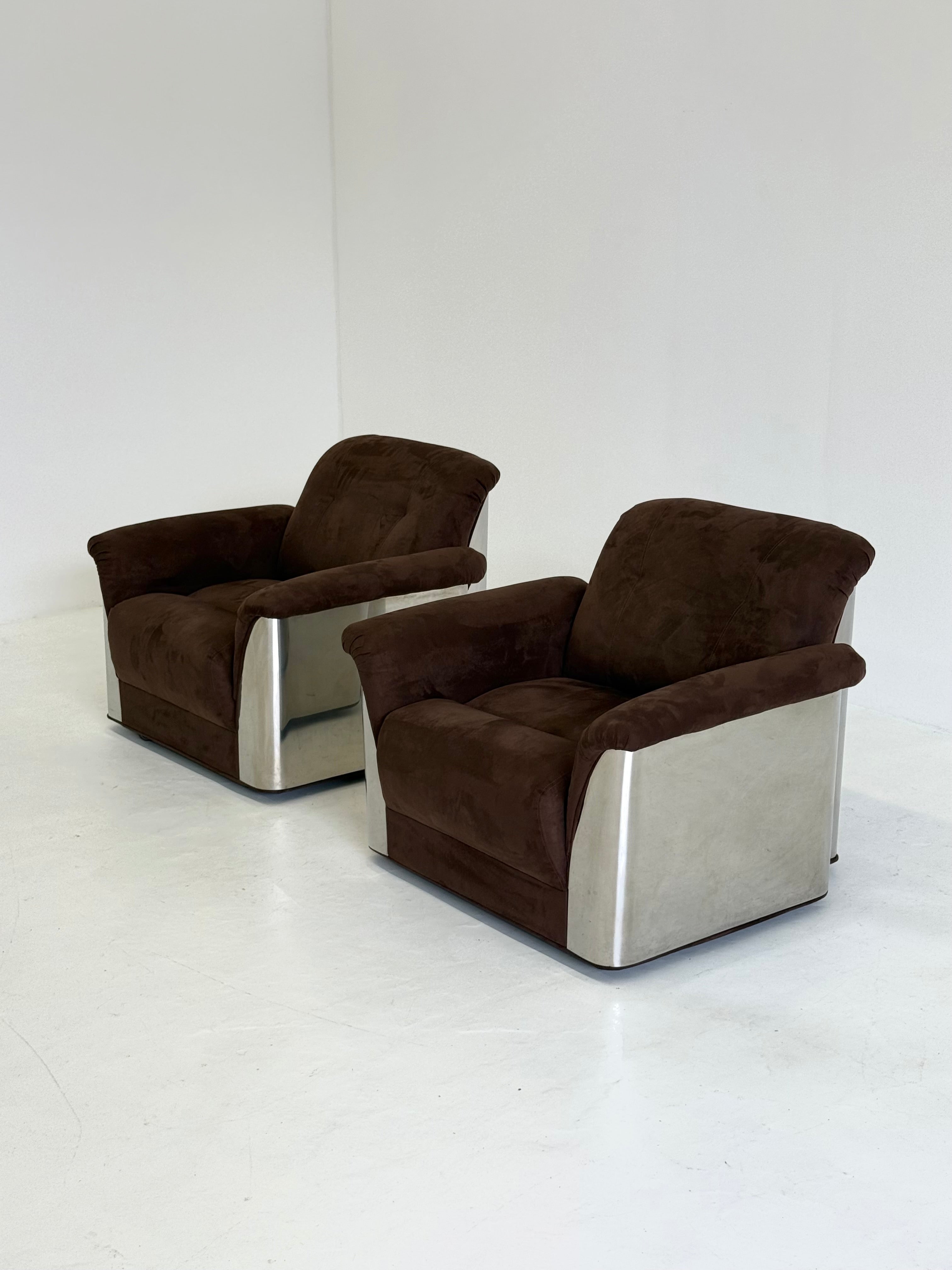 Gian Pietro Arosio Space Age armchairs by Wintage | The Oblist