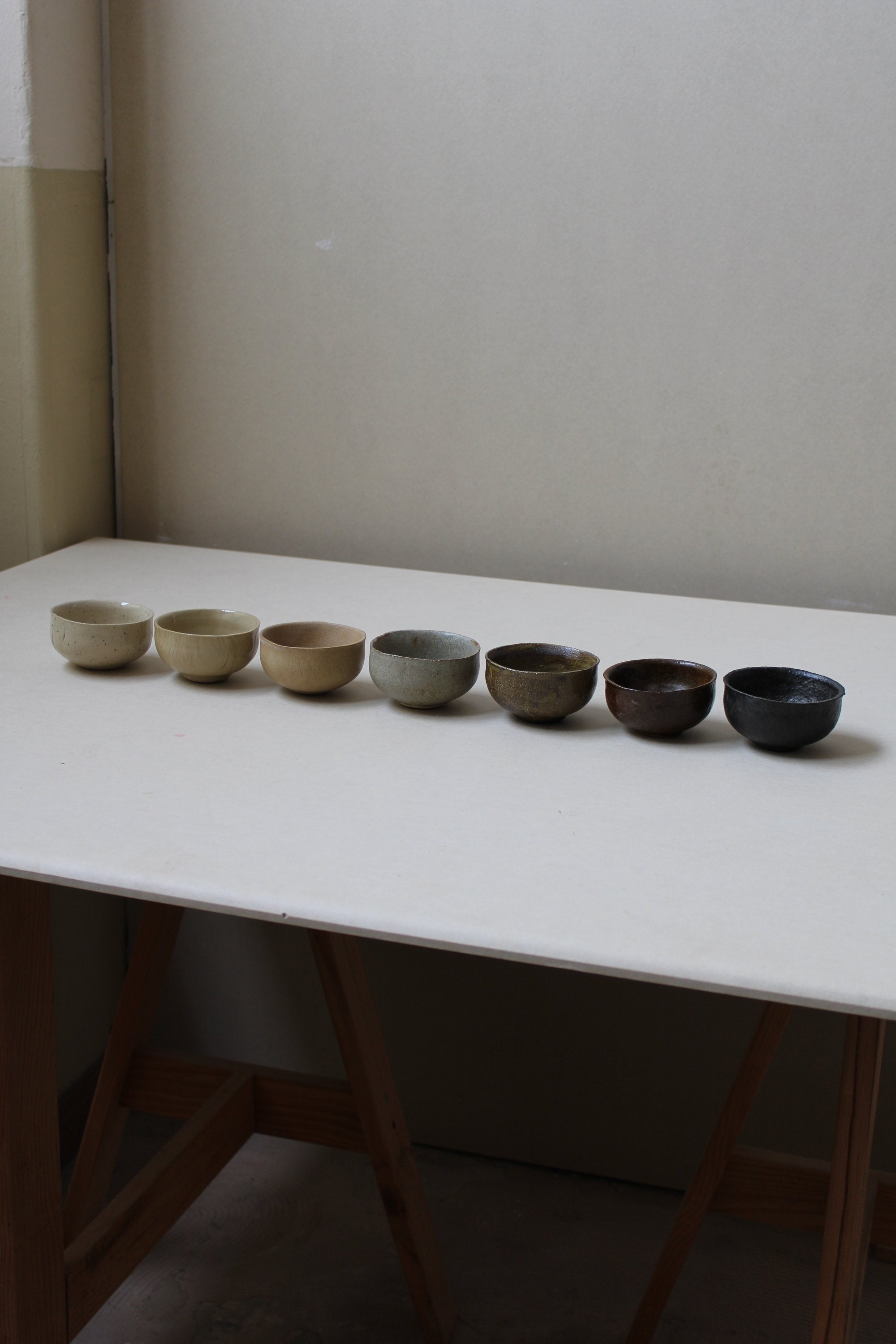 CUP / GREY — close-up