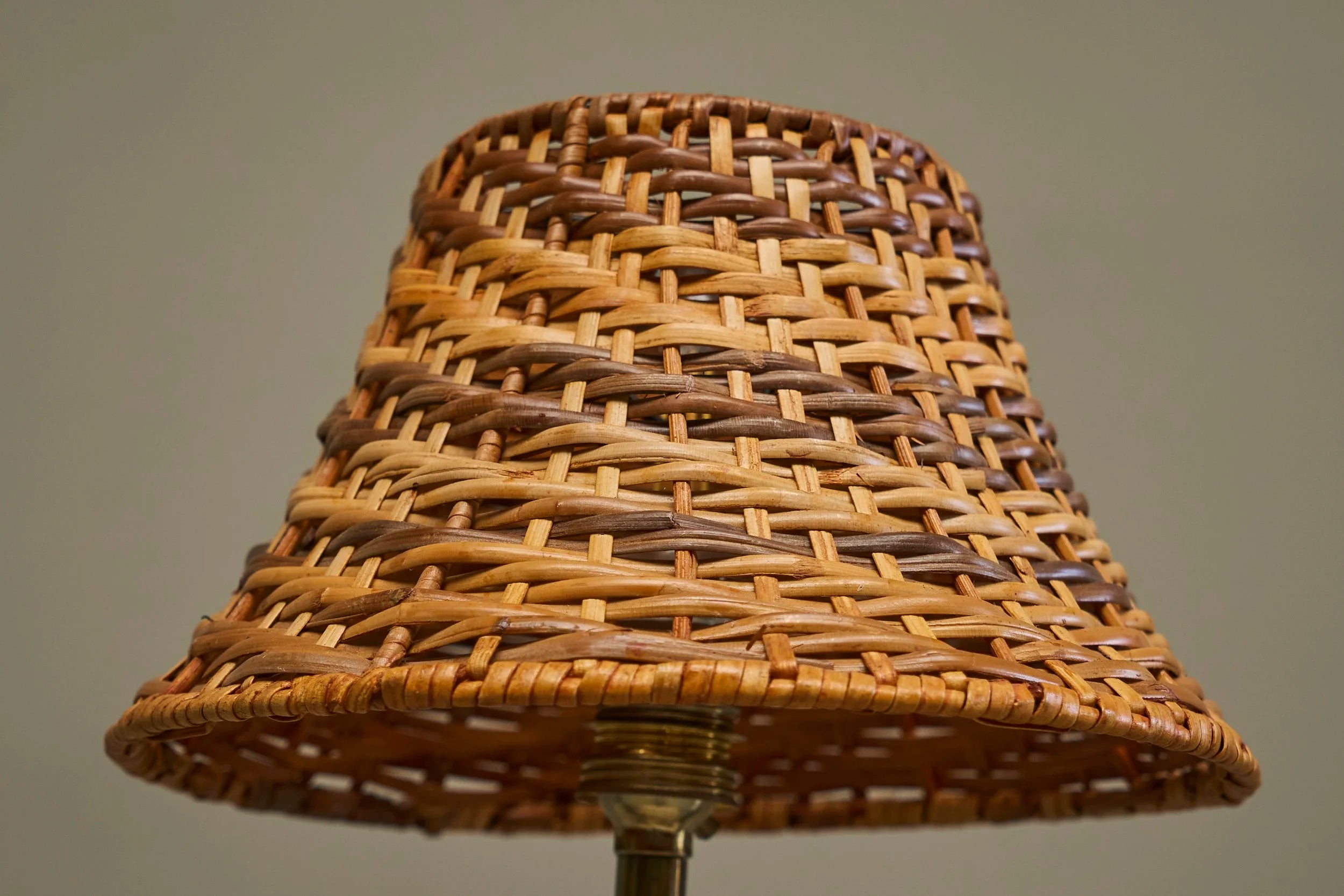 Fantastic French 'Le Coq d'Or' Rooster Table Lamp in Sand Cast Brass with Rattan Shade, 1960s — in context