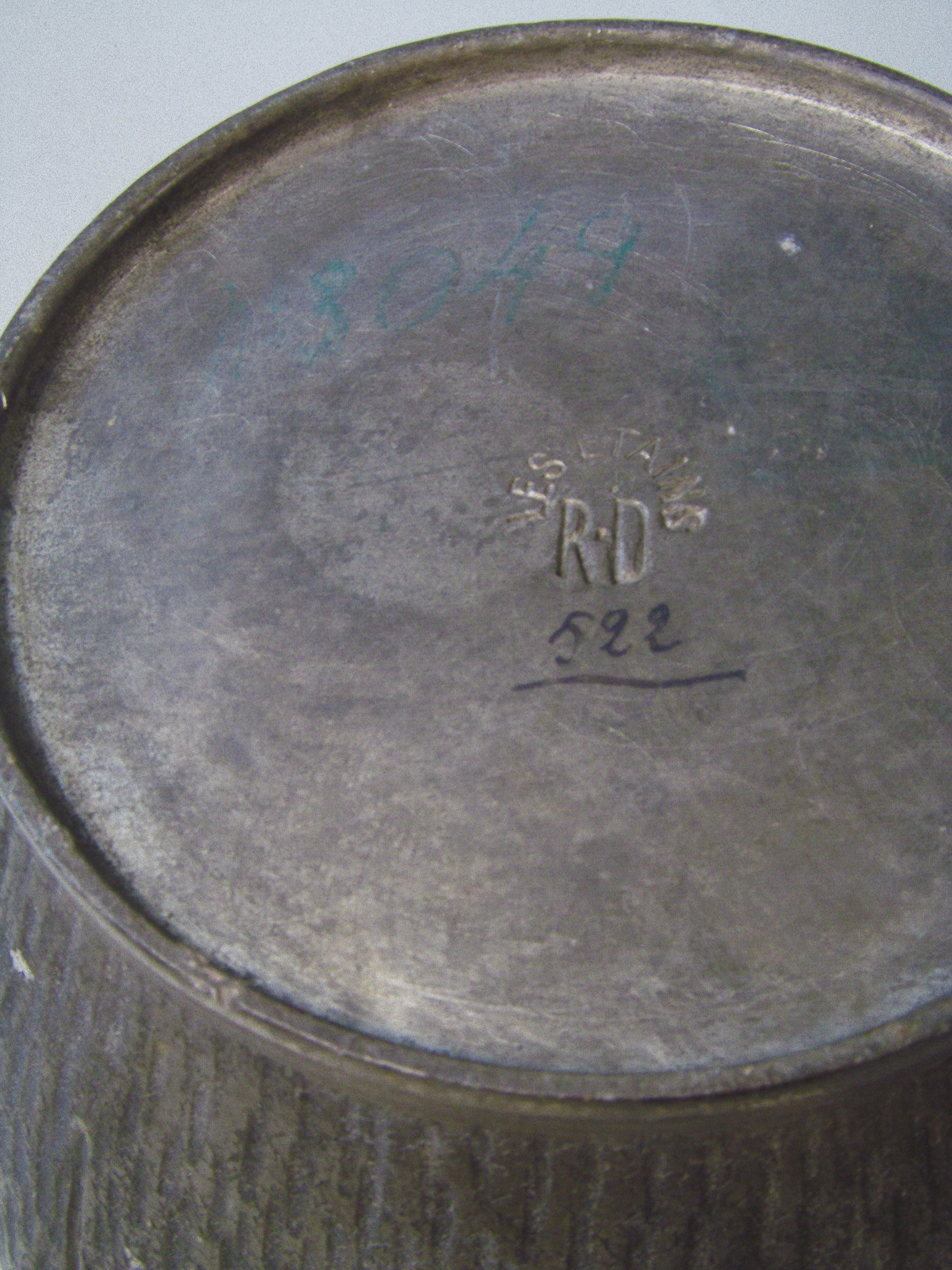Pewter Vase, Les Etains RD (René Delavan b.1926) – c.20th Century — underside view showing maker's mark and texture