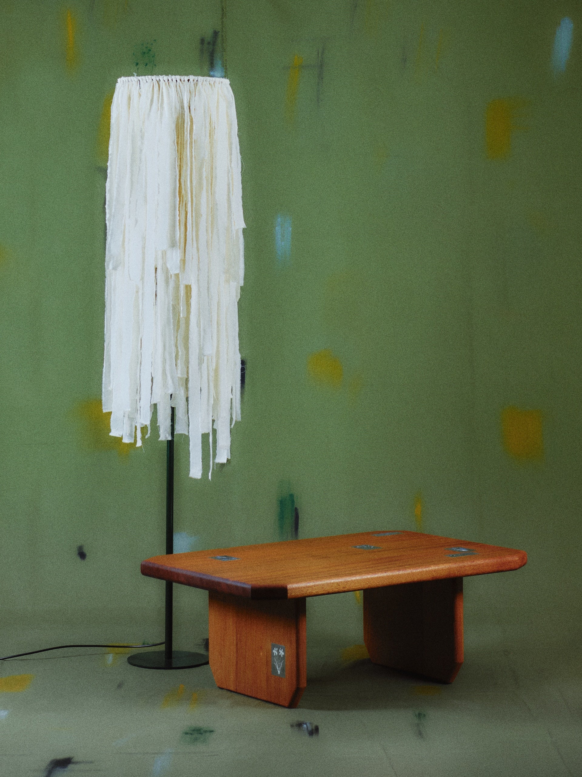 Willow Floor Lamp — detail view