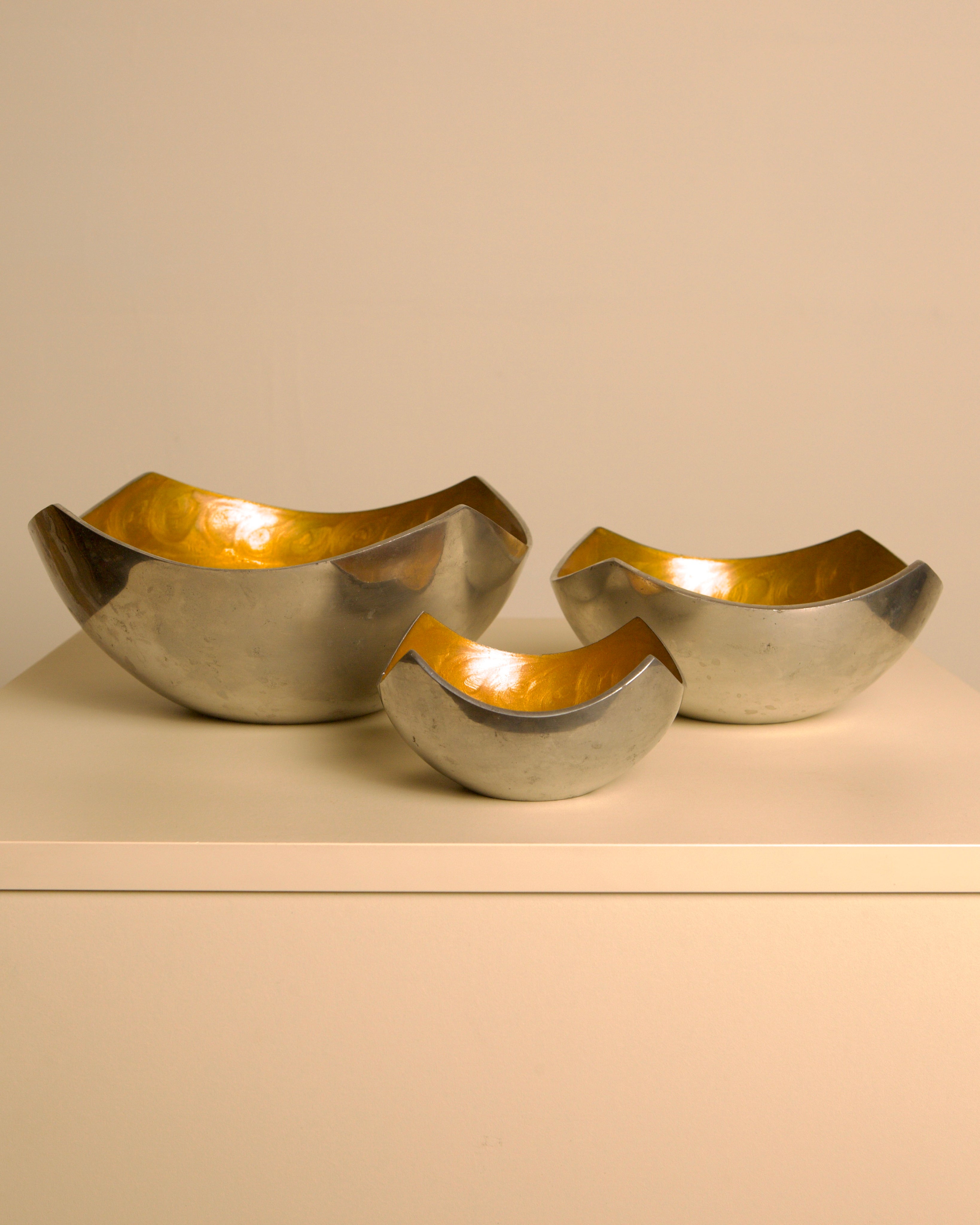  Set of 3 Brandani "Crema" Catchall Bowls, Italy, 1980s — detail view