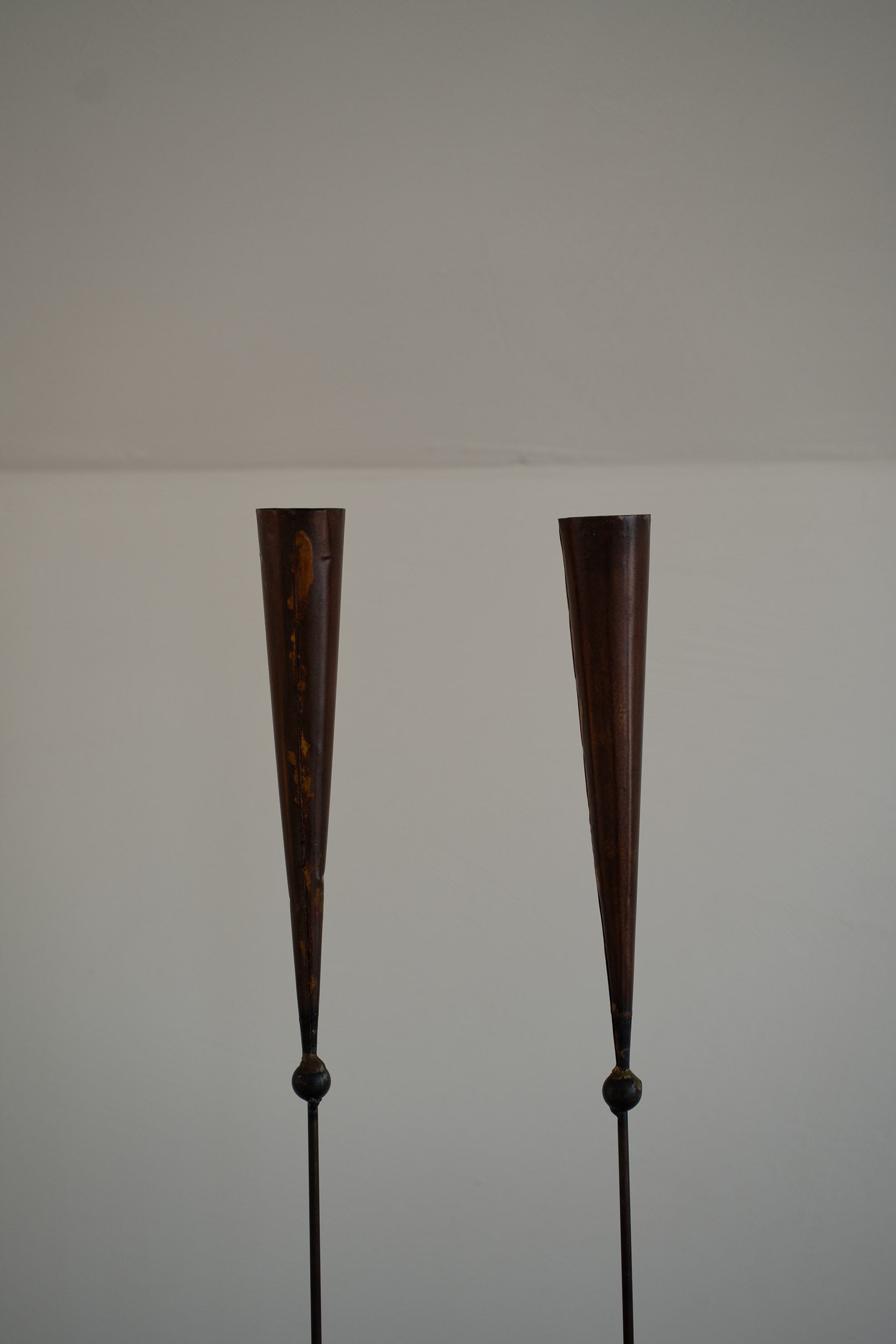 Vintage Candle Holders in metal - Pieter Spruyt Collection — detail view
