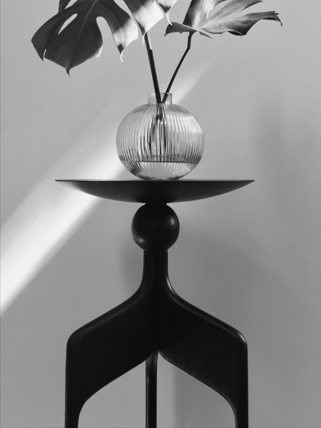 Table "Sentinela" Fabriquée à la Main en Bois Massif