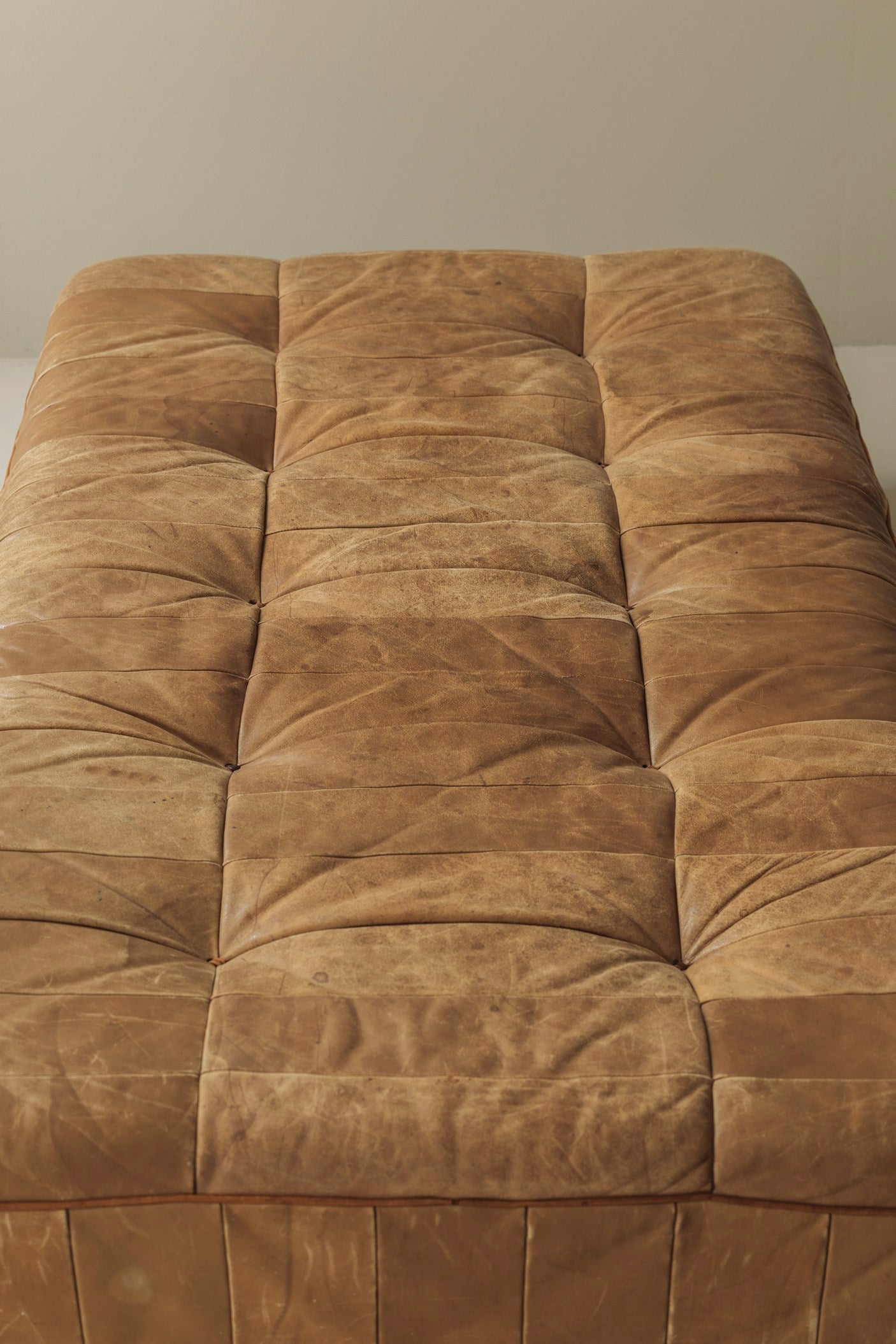 DS-80 Daybed De Sede — Cognac Patchwork Leather, Switzerland 1970s — side angle