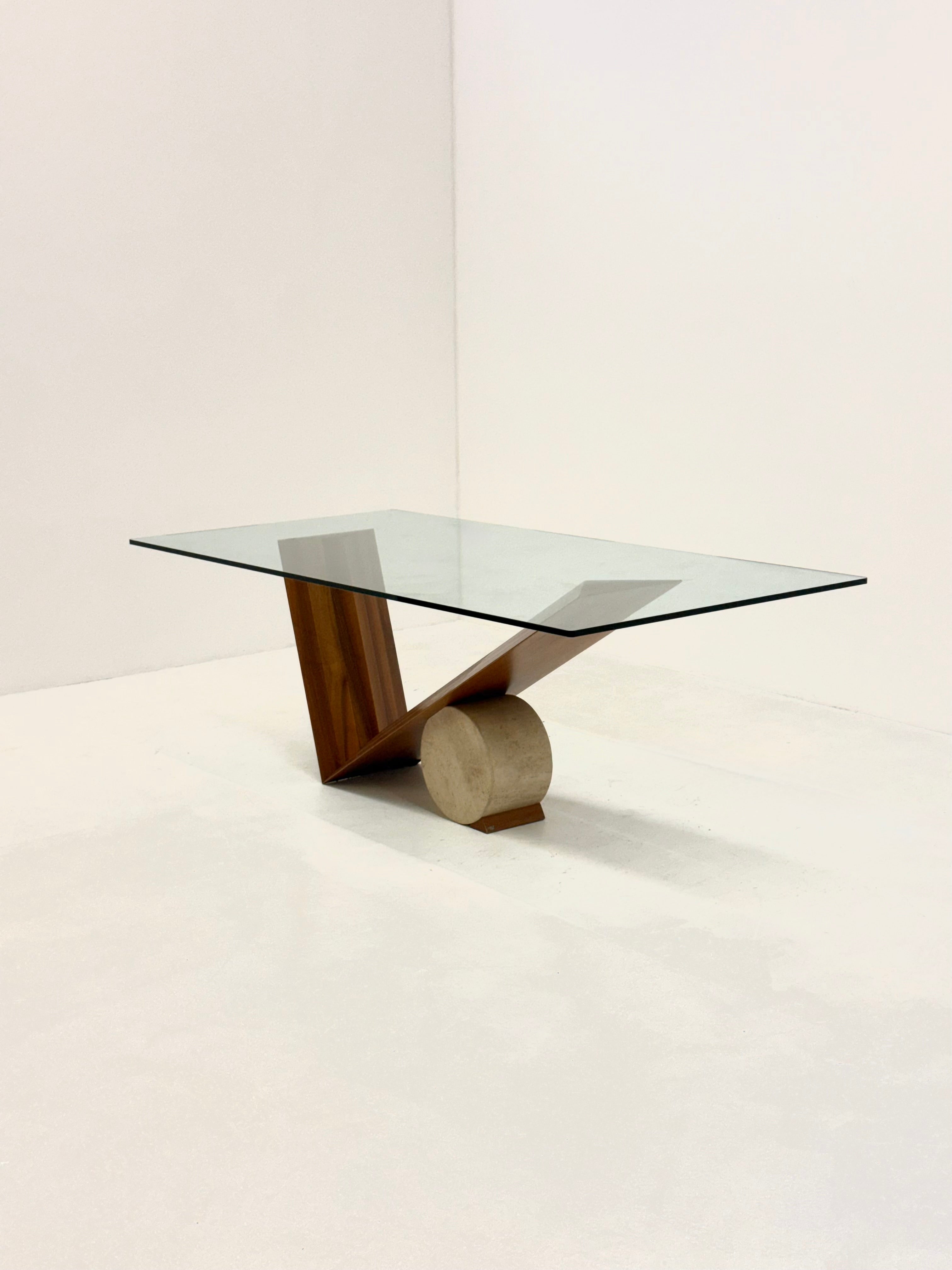 Valentino dining table by Emanuele Zenere for Cattelan — detail view