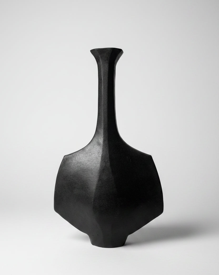Small Hanè - Modern Vessel in Black Stoneware Clay by Beverly Morrison - Sculptor | The Oblist