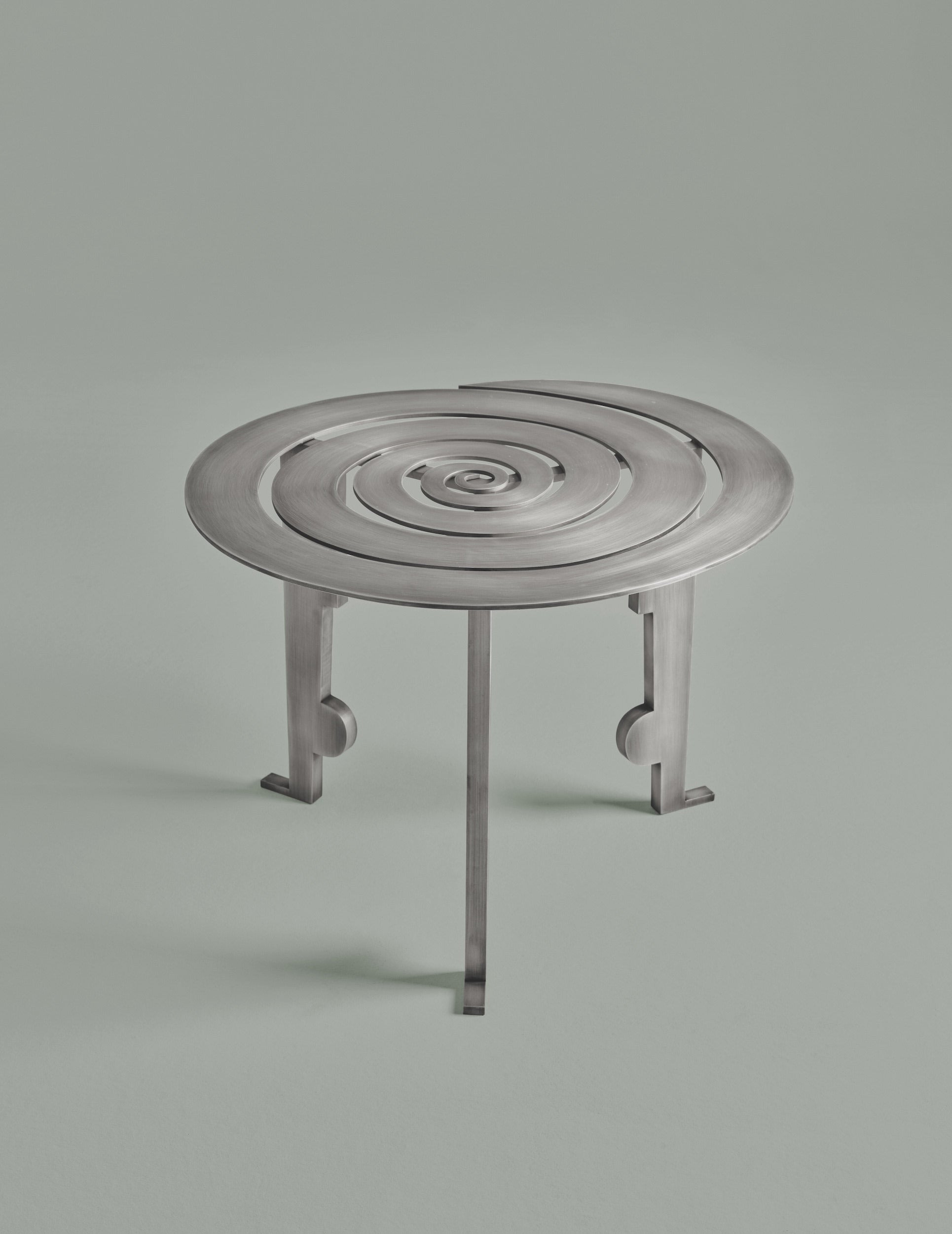 Colette Table — close-up