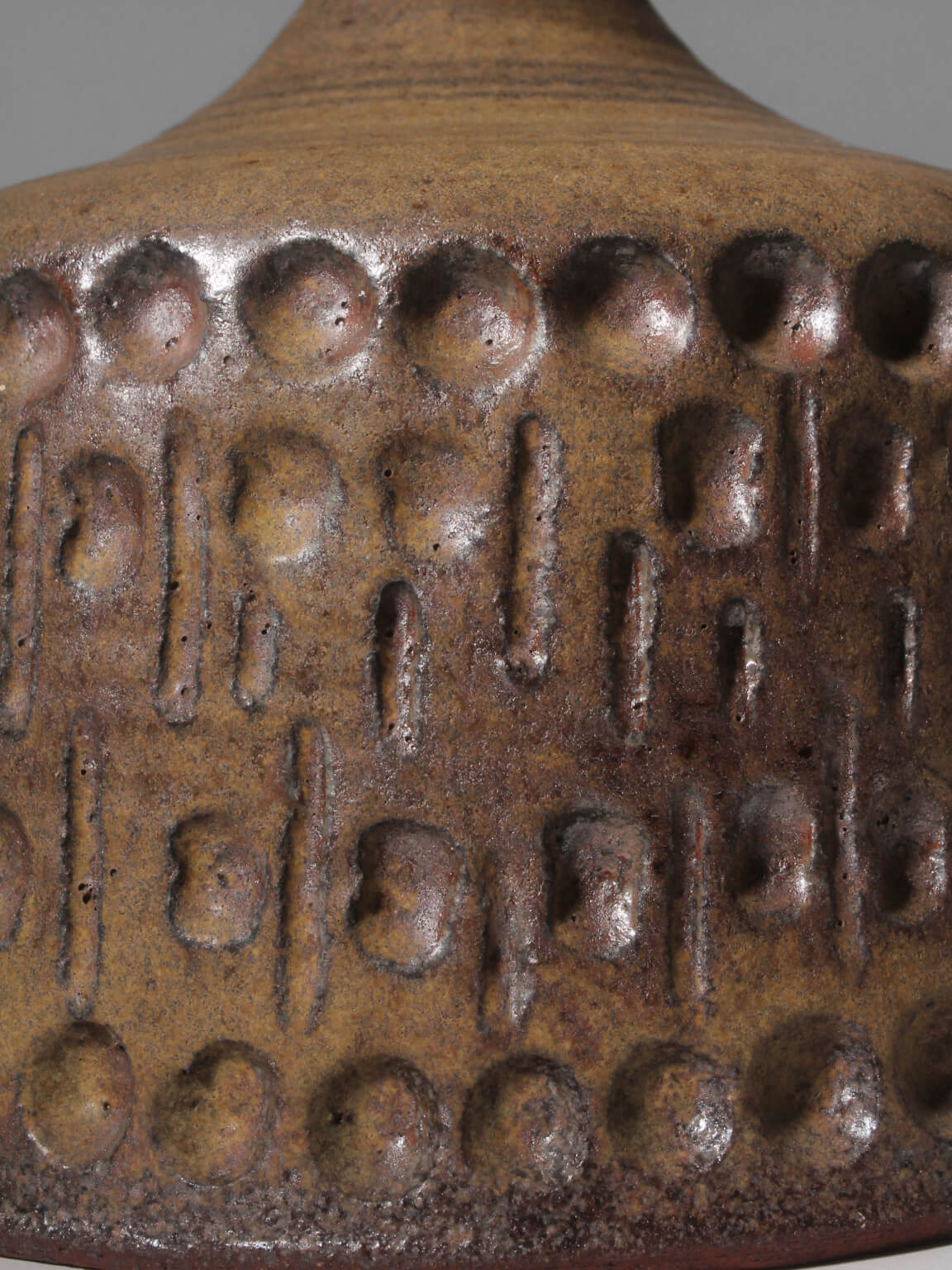 Ethnic Relief Ceramic White Shade Table Lamp, 1960s — detail view