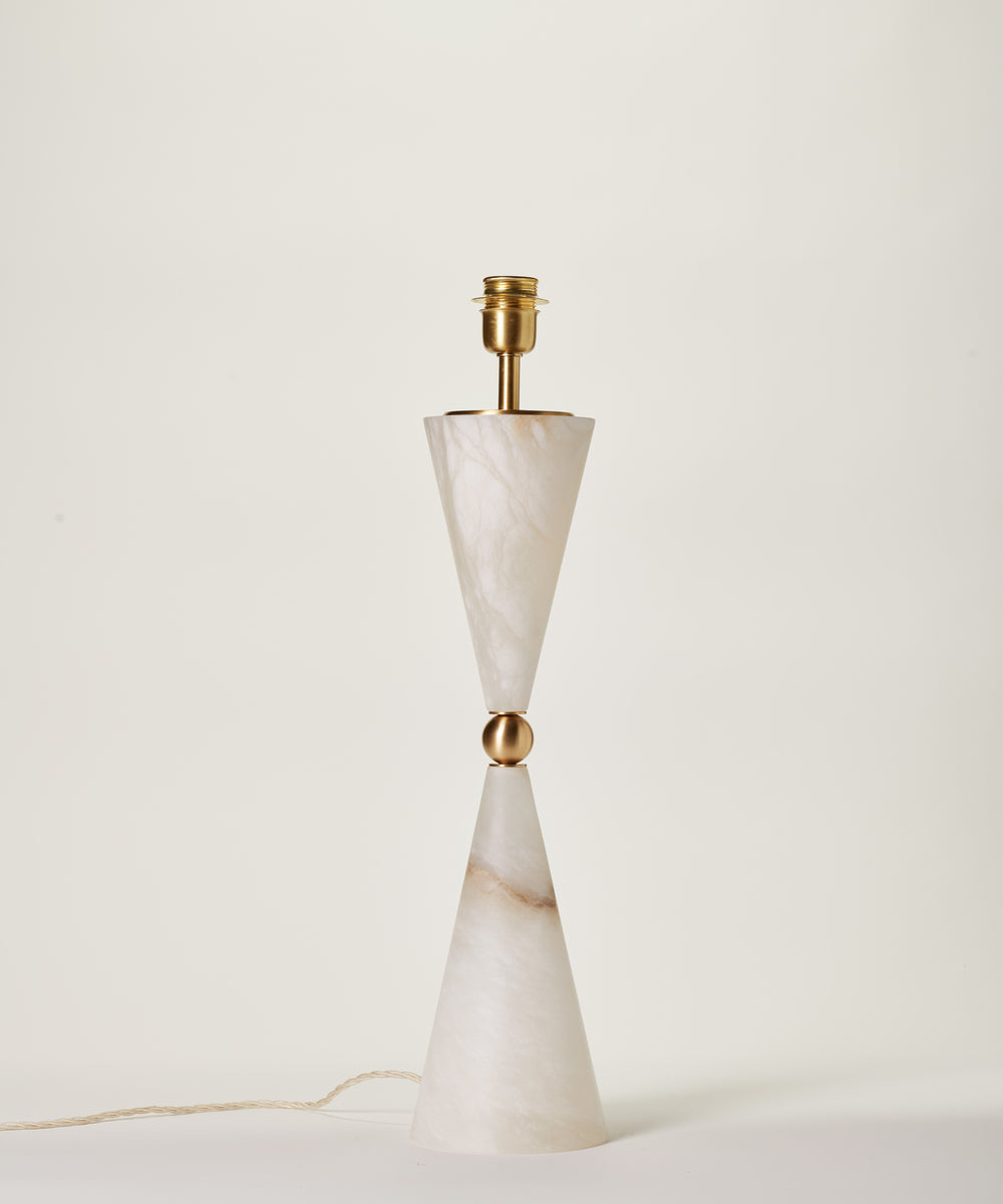 SILHOUETTE Table Lamp in alabaster and satin brass — close-up
