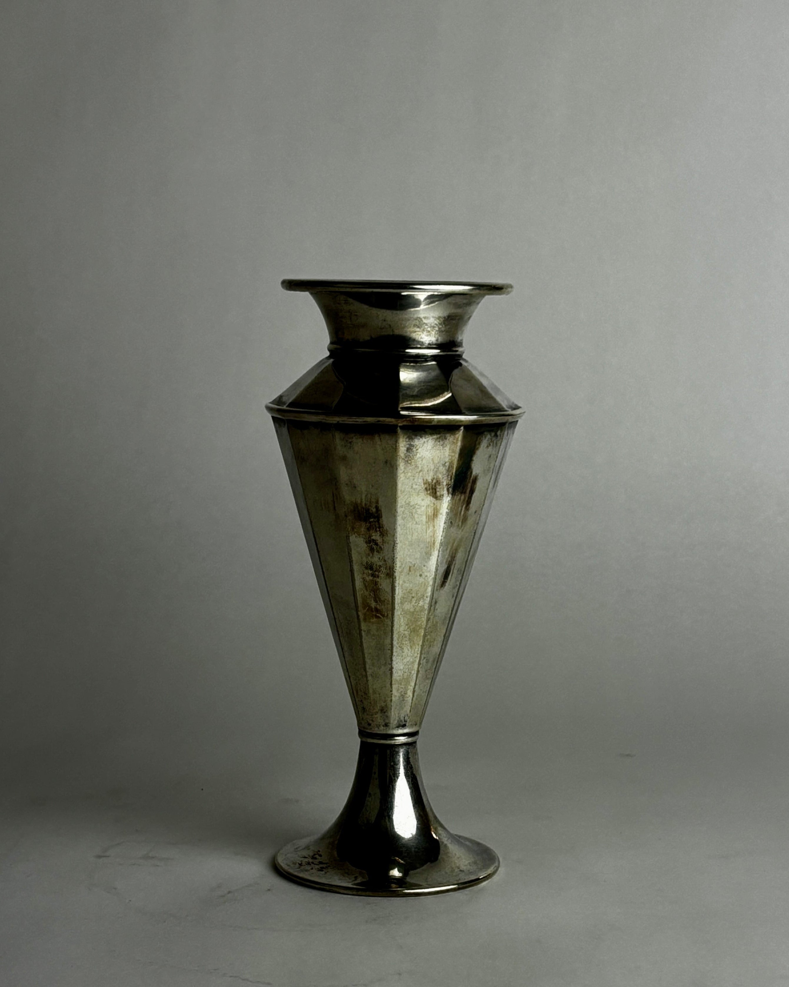 Vase en argent français