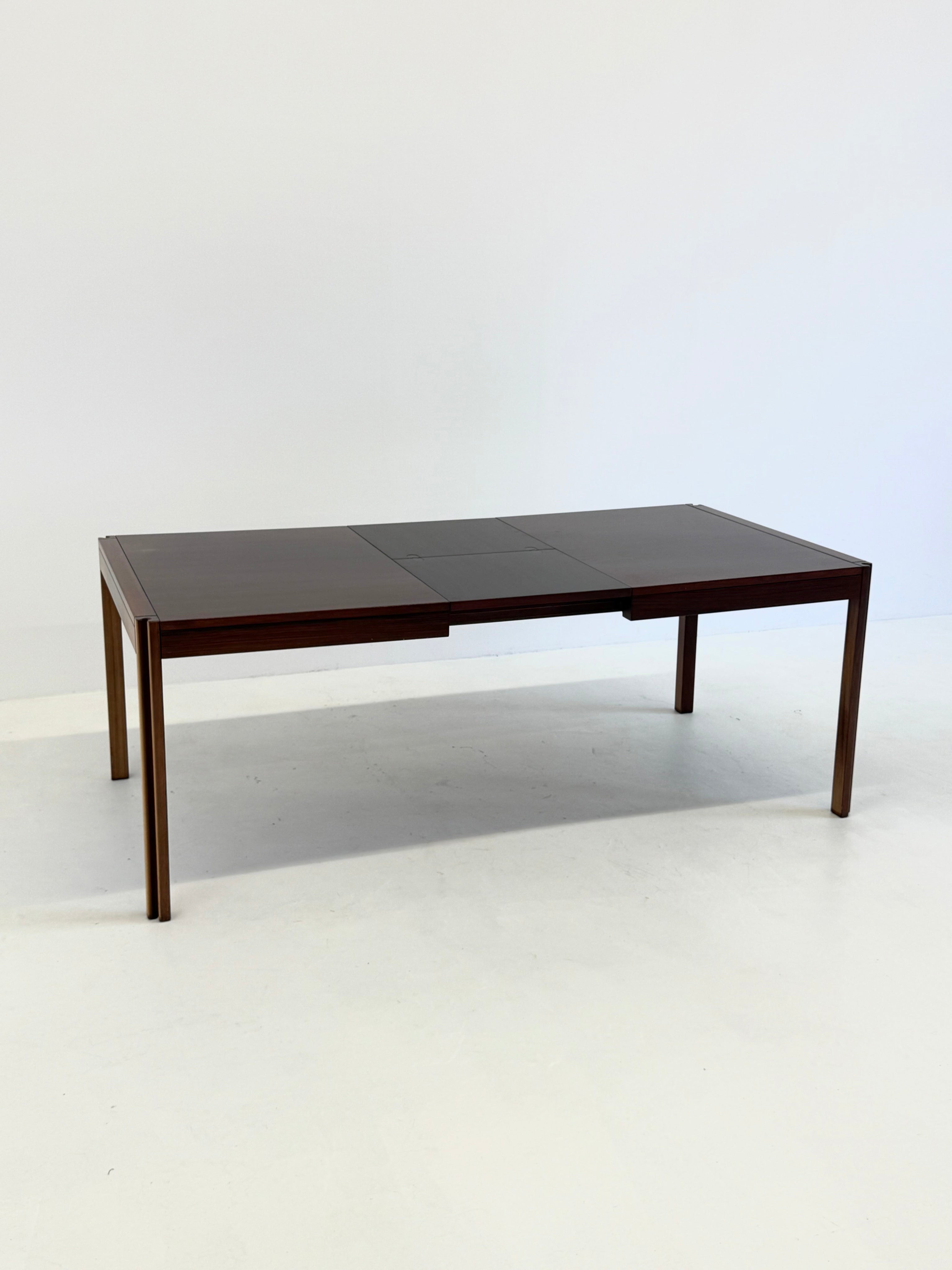 4D wooden vintage dining table by Angelo Mangiarotti for Molteni — view 14