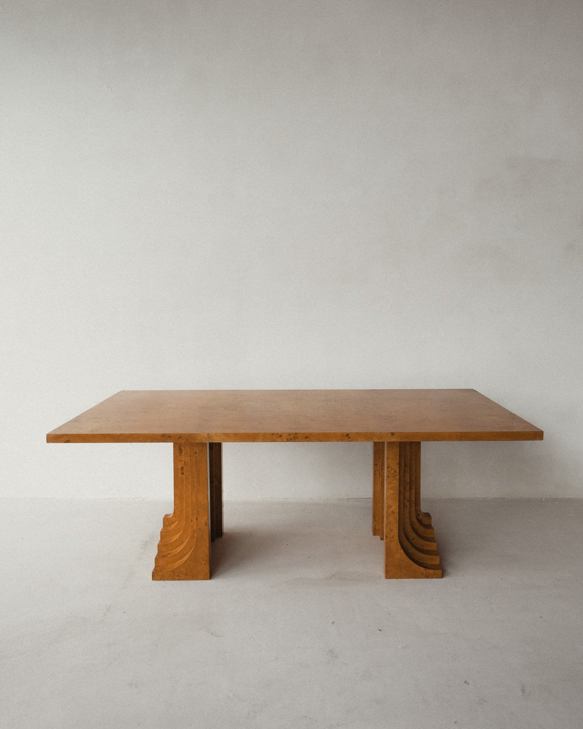 Burl Wood Dining Table by Carlo Scarpa 1960s/1970s  — detail view