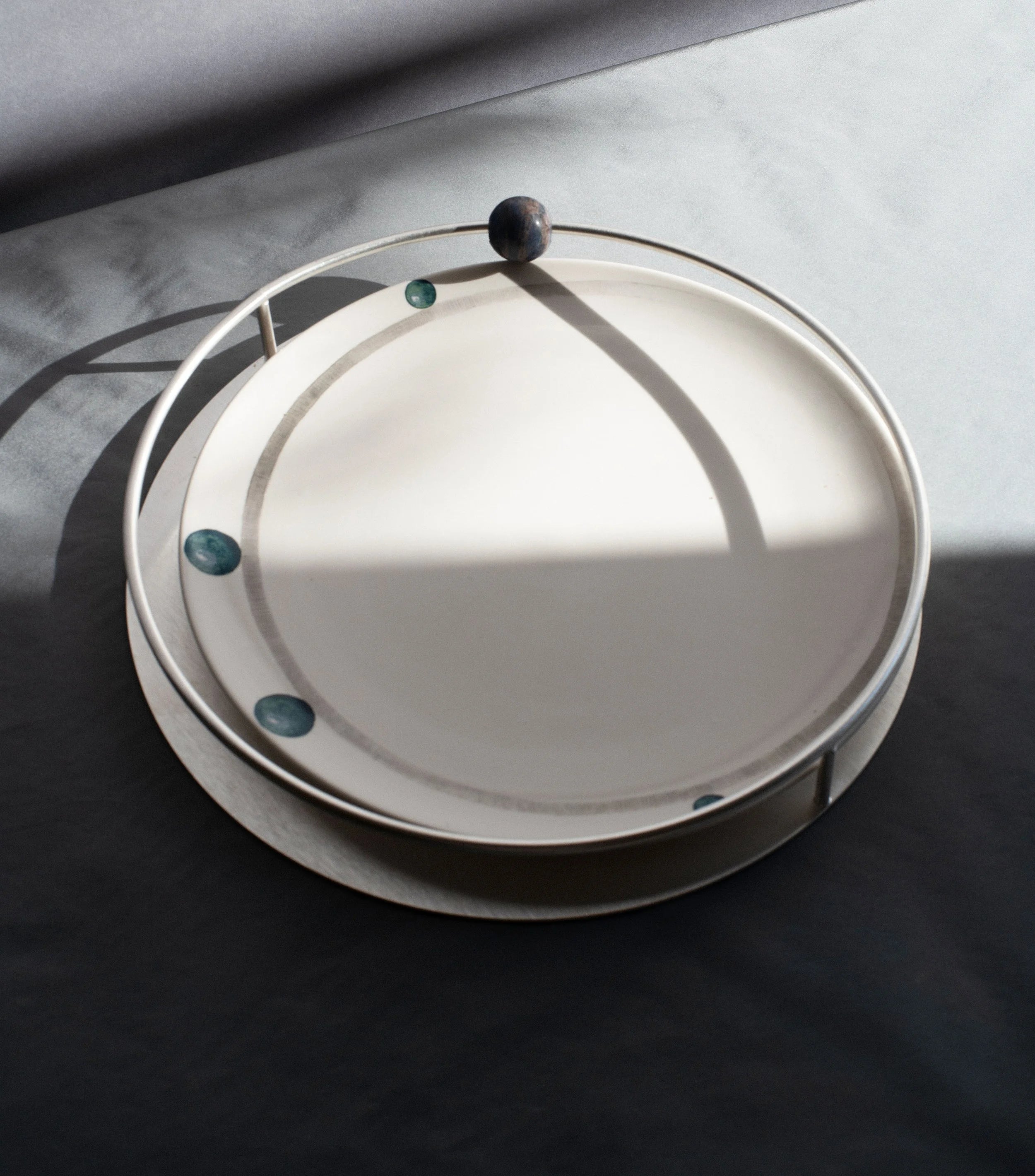 Saturnia Underplate — side angle