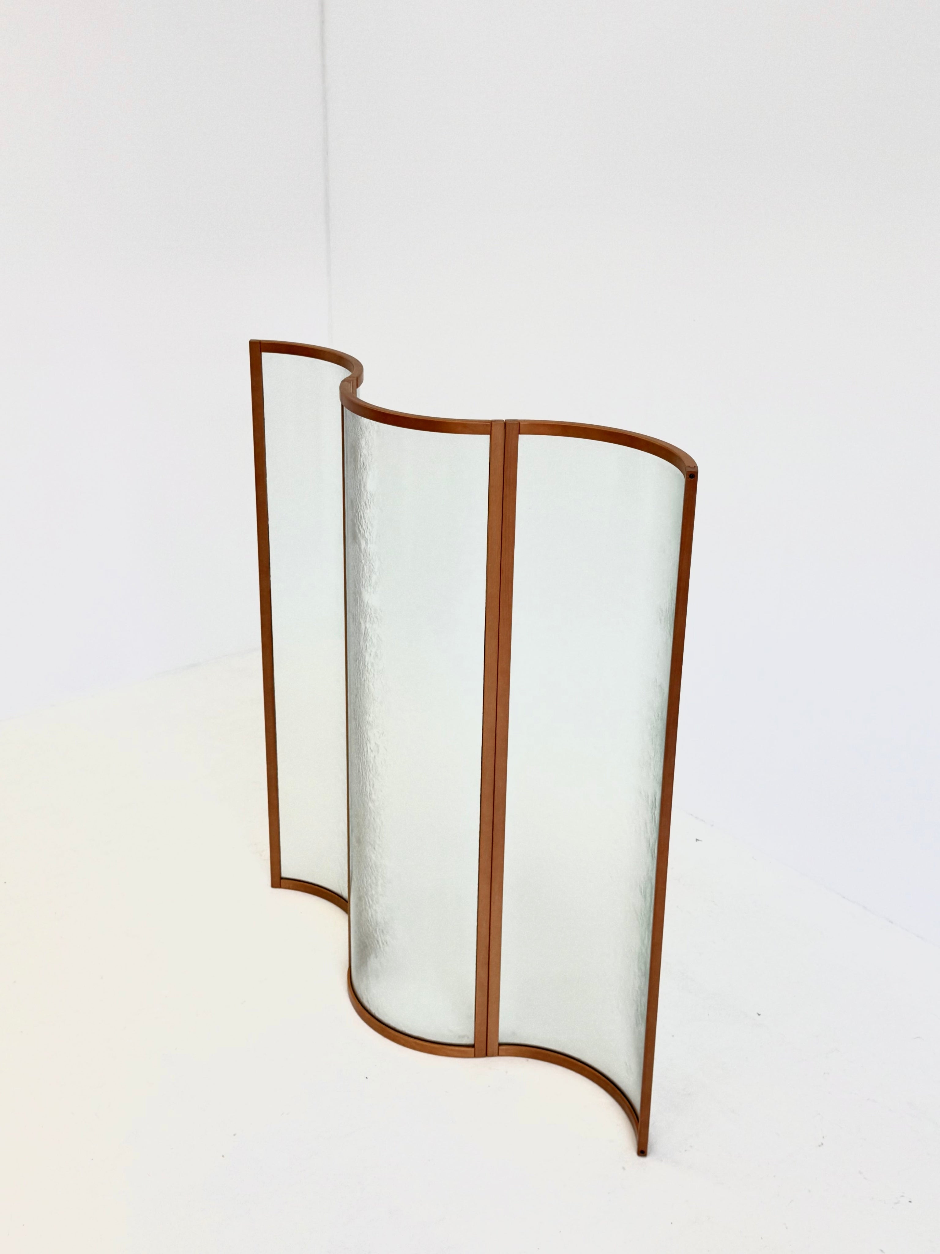 Esse room divider by Vittorio Livi for Fiam — in context