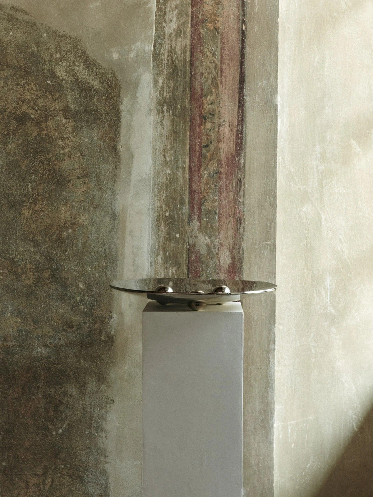 THE ROE STUDIO TRAY OBJECT 002 by Louise Roe | The Oblist