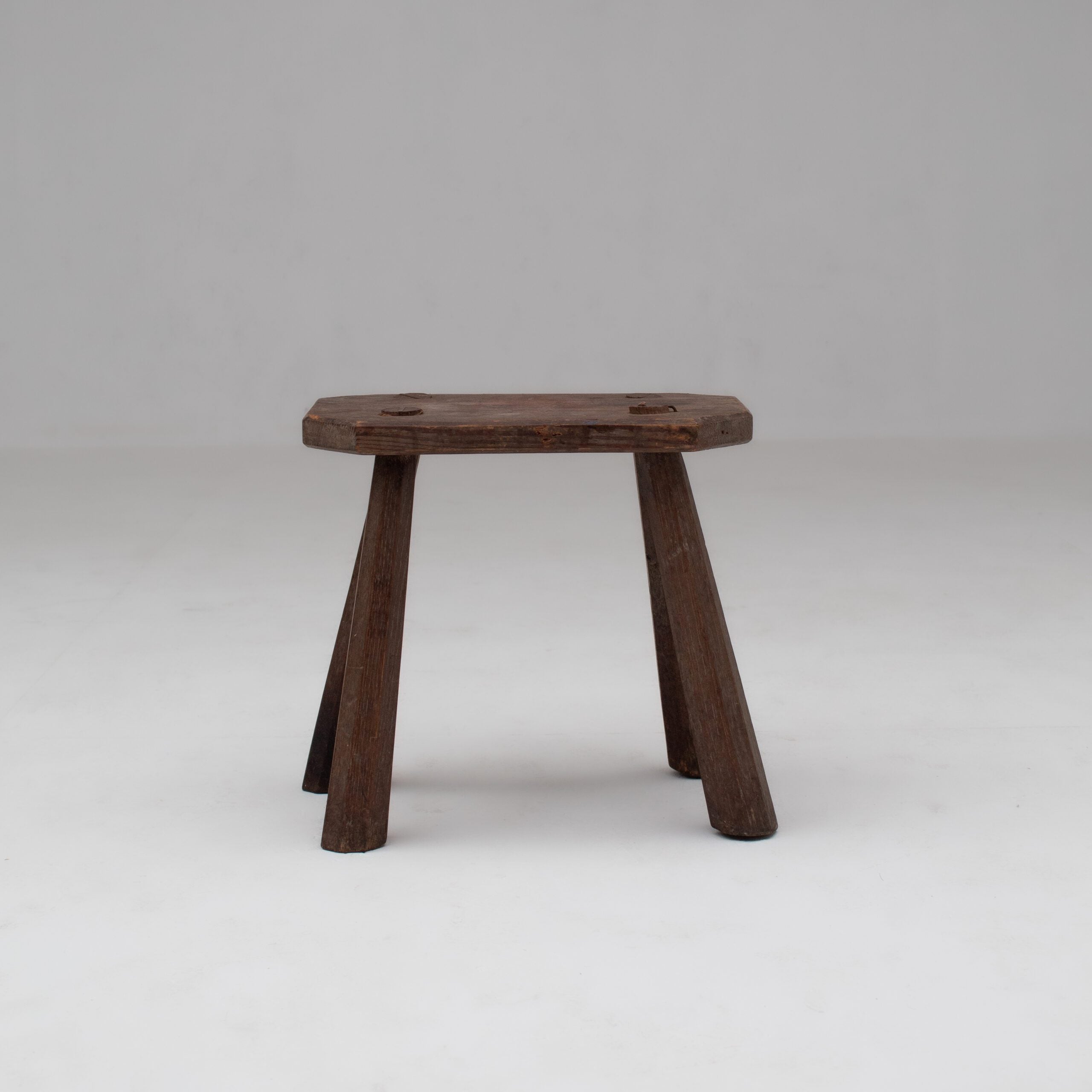 Brutalist Rectangle Bench in Wood by Malata Antwerp | The Oblist